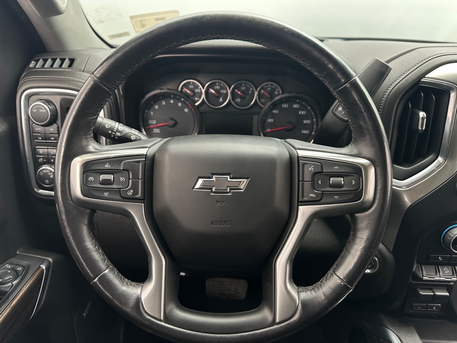 Thumbnail: 2020 Chevrolet Silverado 1500 - 5