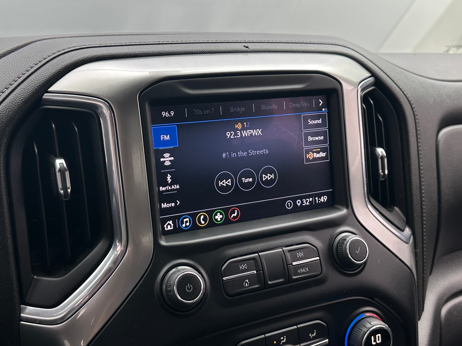 Thumbnail: 2020 Chevrolet Silverado 1500 - 4