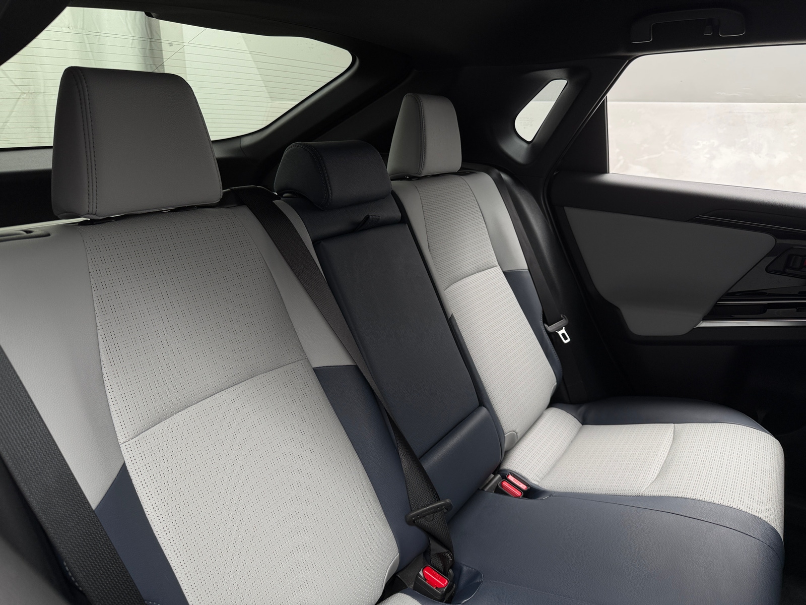 Thumbnail: 2023 Subaru Solterra - 6