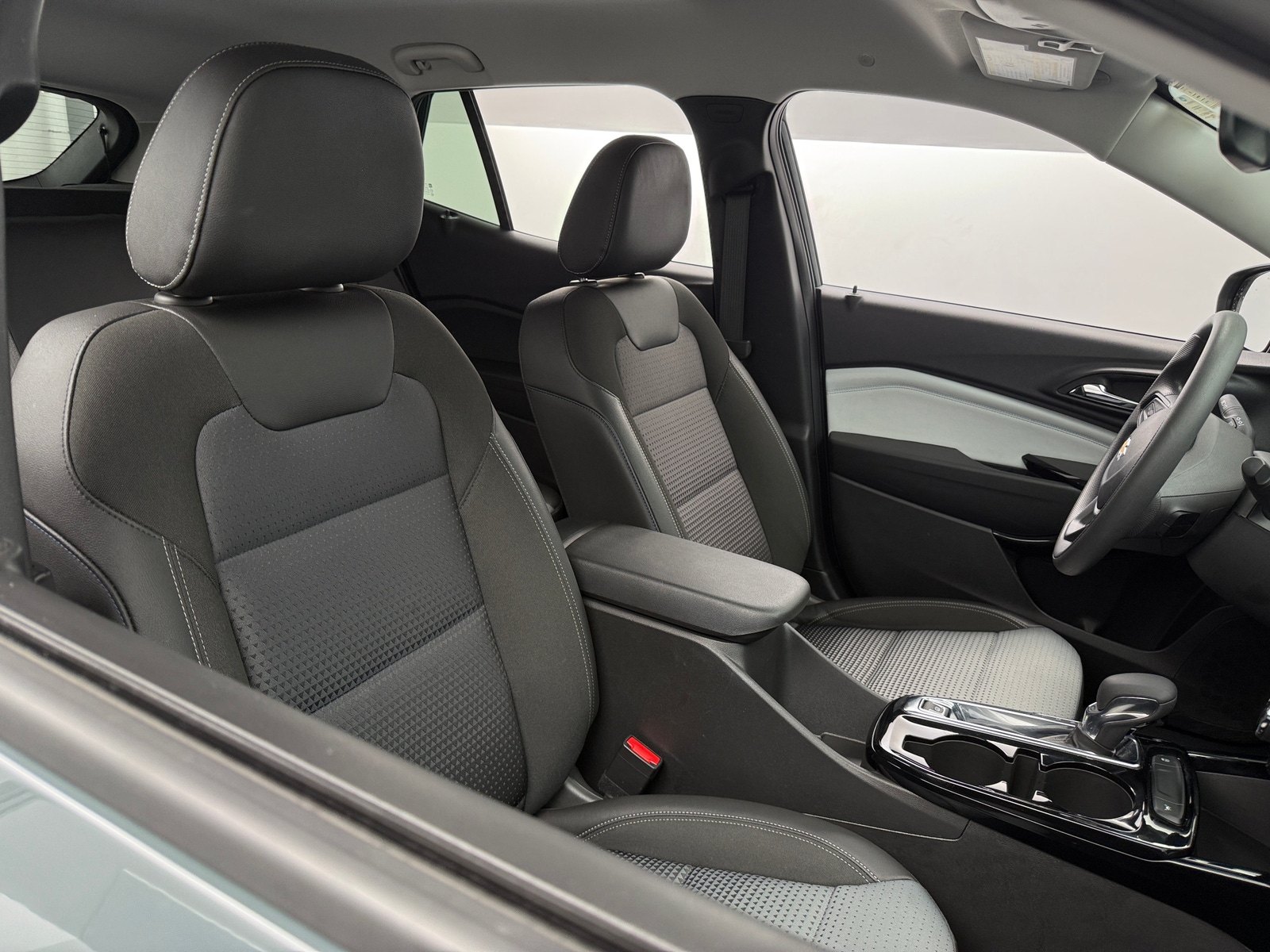 Thumbnail: 2025 Chevrolet Trax - 2