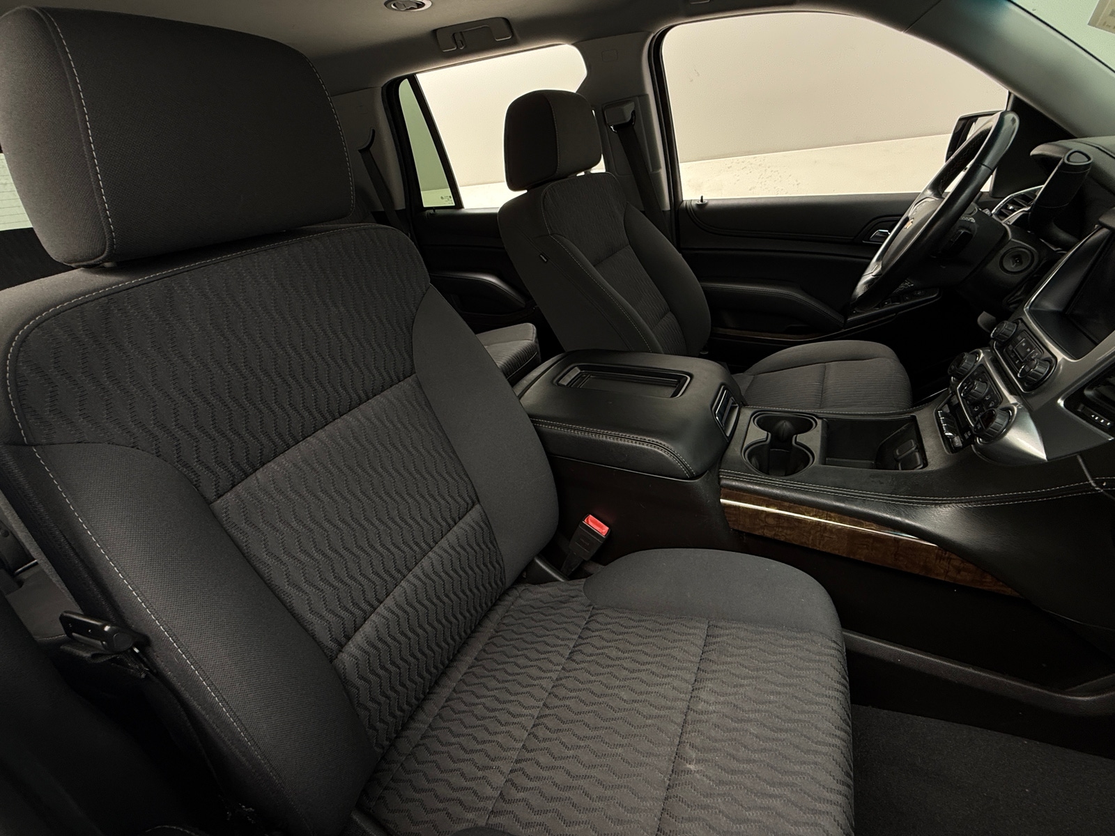 Thumbnail: 2019 Chevrolet Tahoe - 2