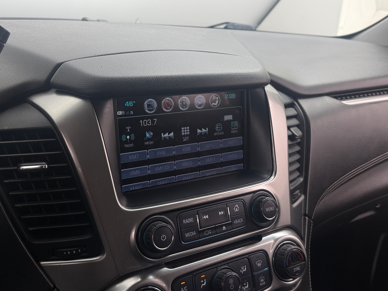 Thumbnail: 2019 Chevrolet Tahoe - 4