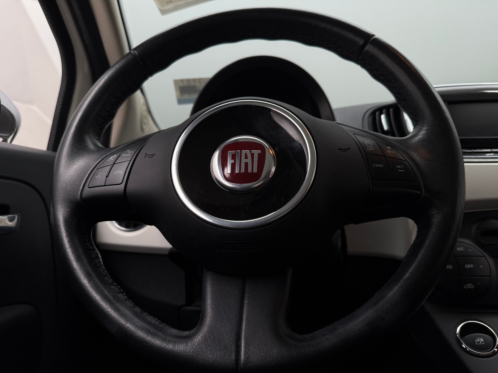 Thumbnail: 2018 Fiat 500 - 3