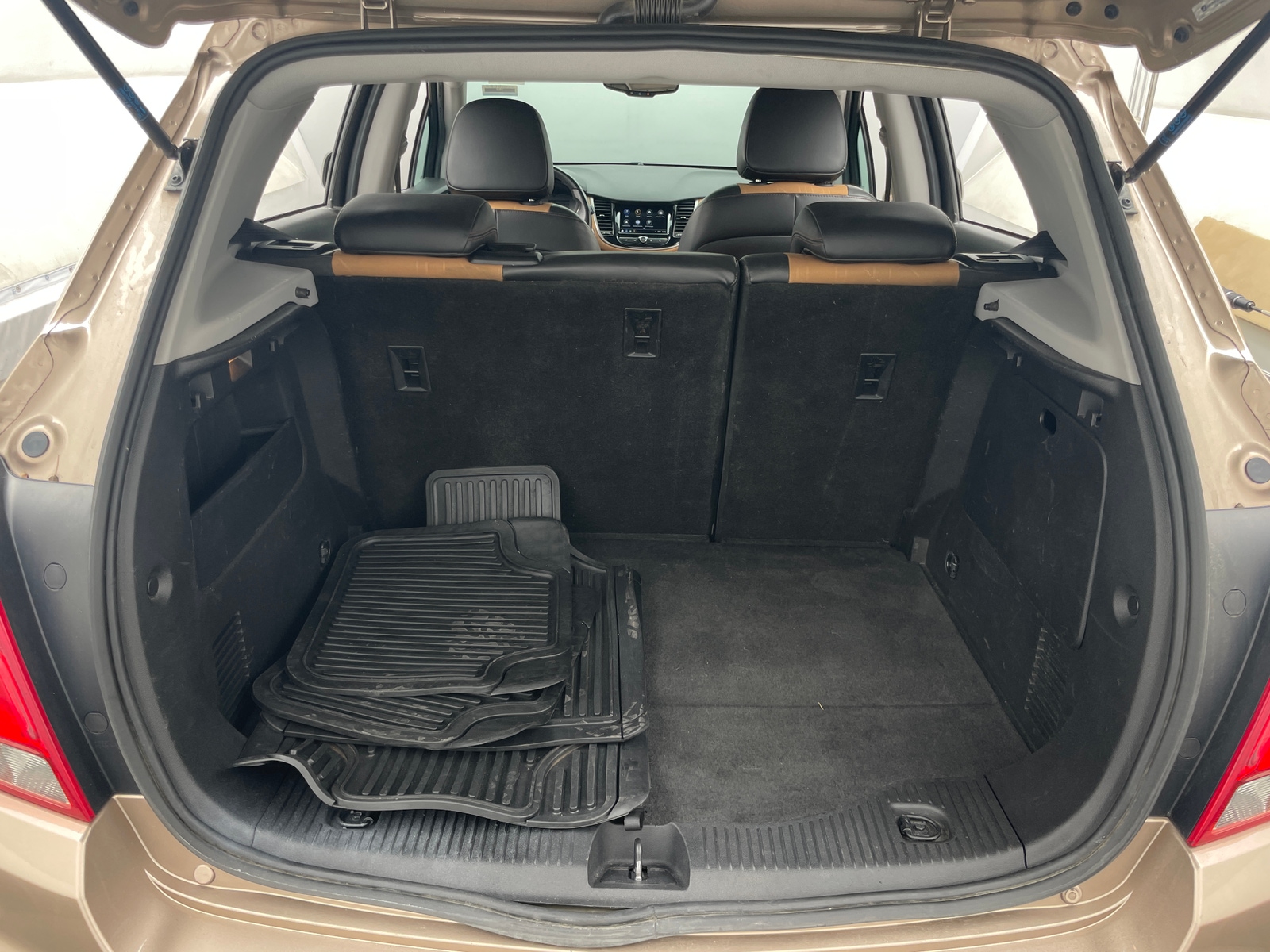 Thumbnail: 2018 Chevrolet Trax - 6