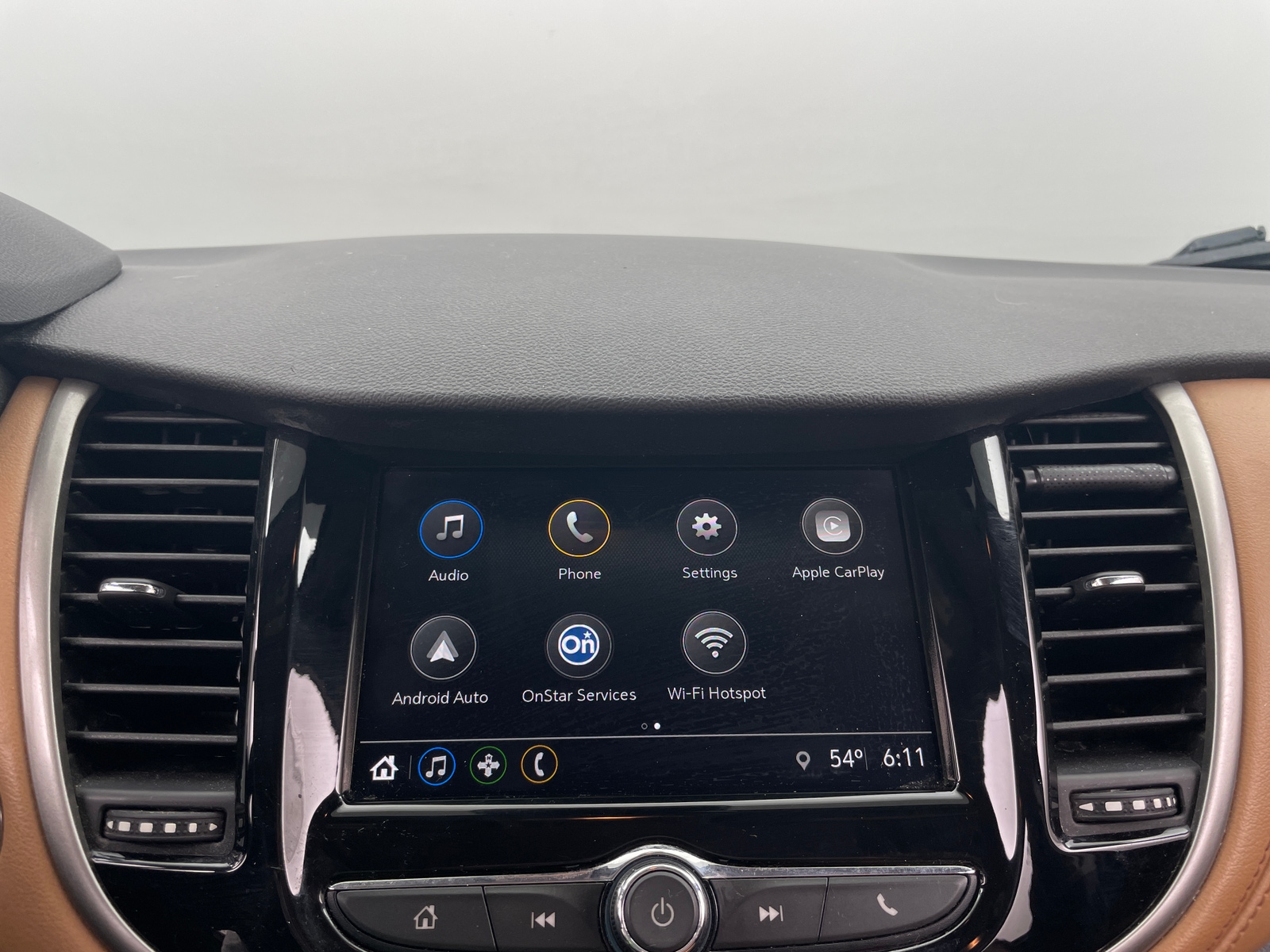 Thumbnail: 2018 Chevrolet Trax - 3