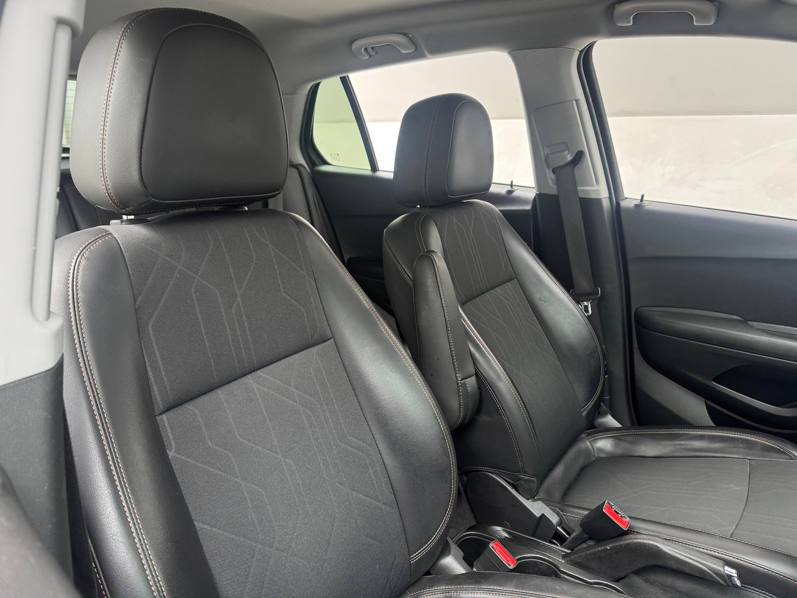 Thumbnail: 2022 Chevrolet Trax - 2