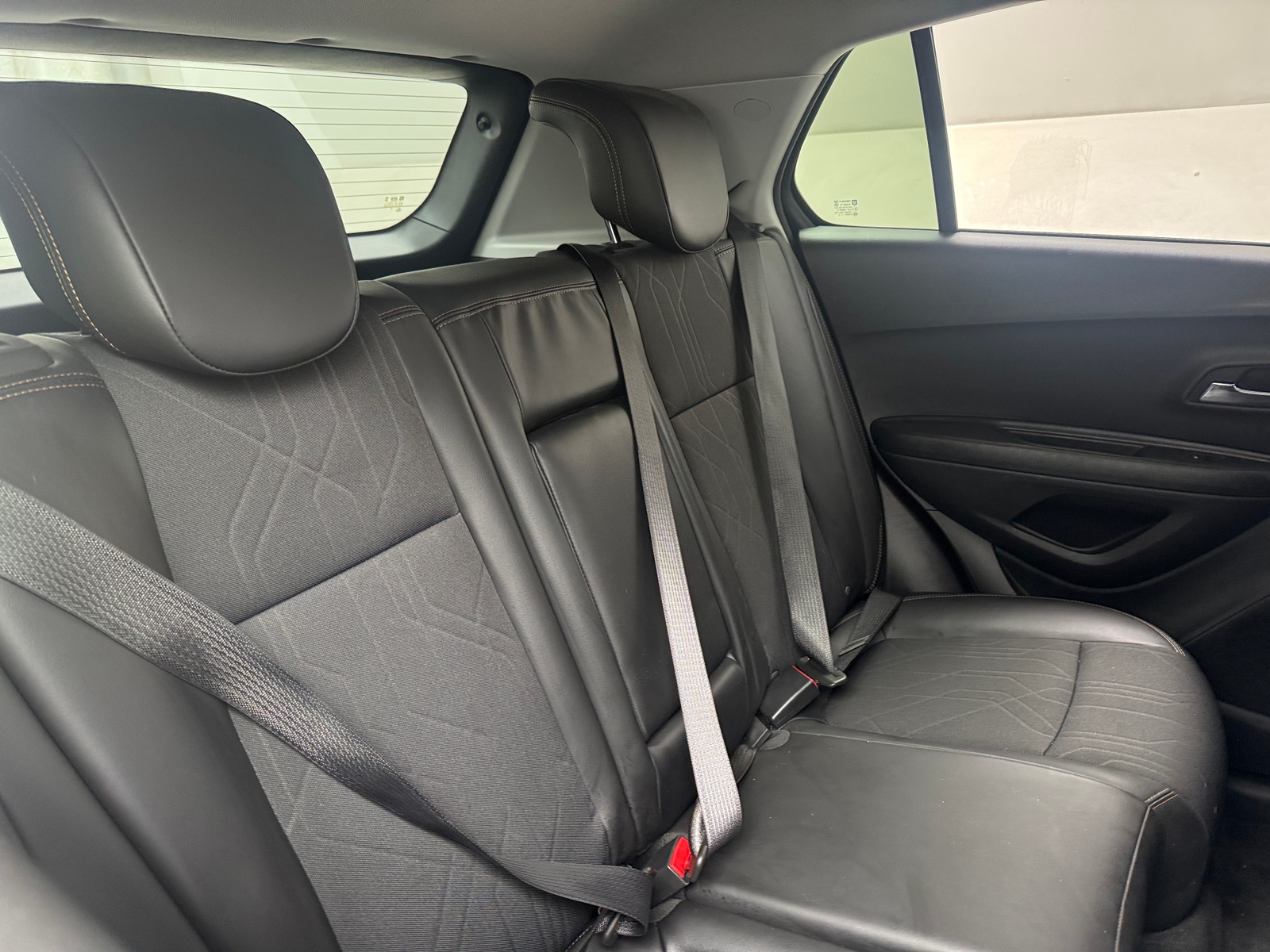 Thumbnail: 2022 Chevrolet Trax - 6