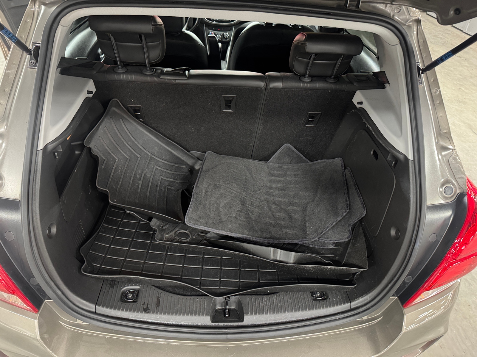 Thumbnail: 2022 Chevrolet Trax - 7