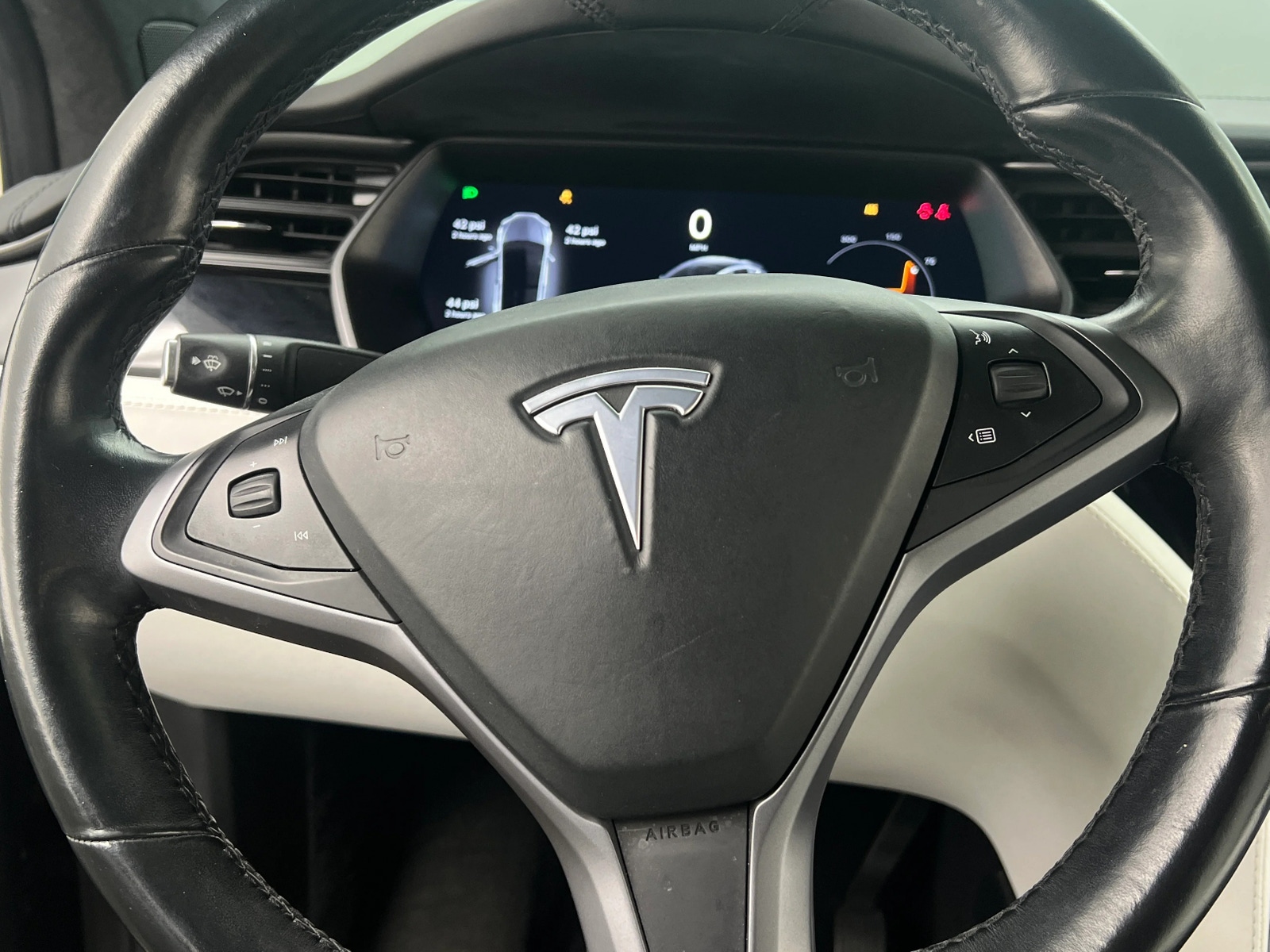Thumbnail: 2020 Tesla Model X - 4