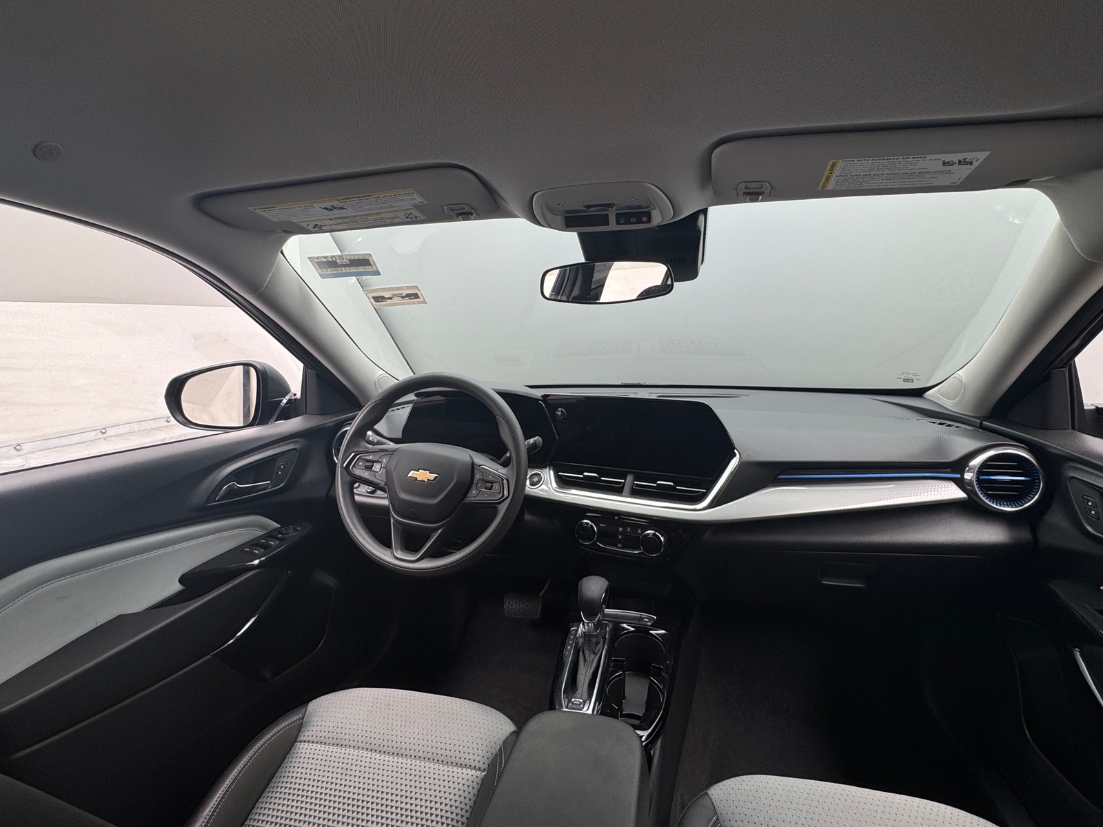 Thumbnail: 2025 Chevrolet Trax - 3