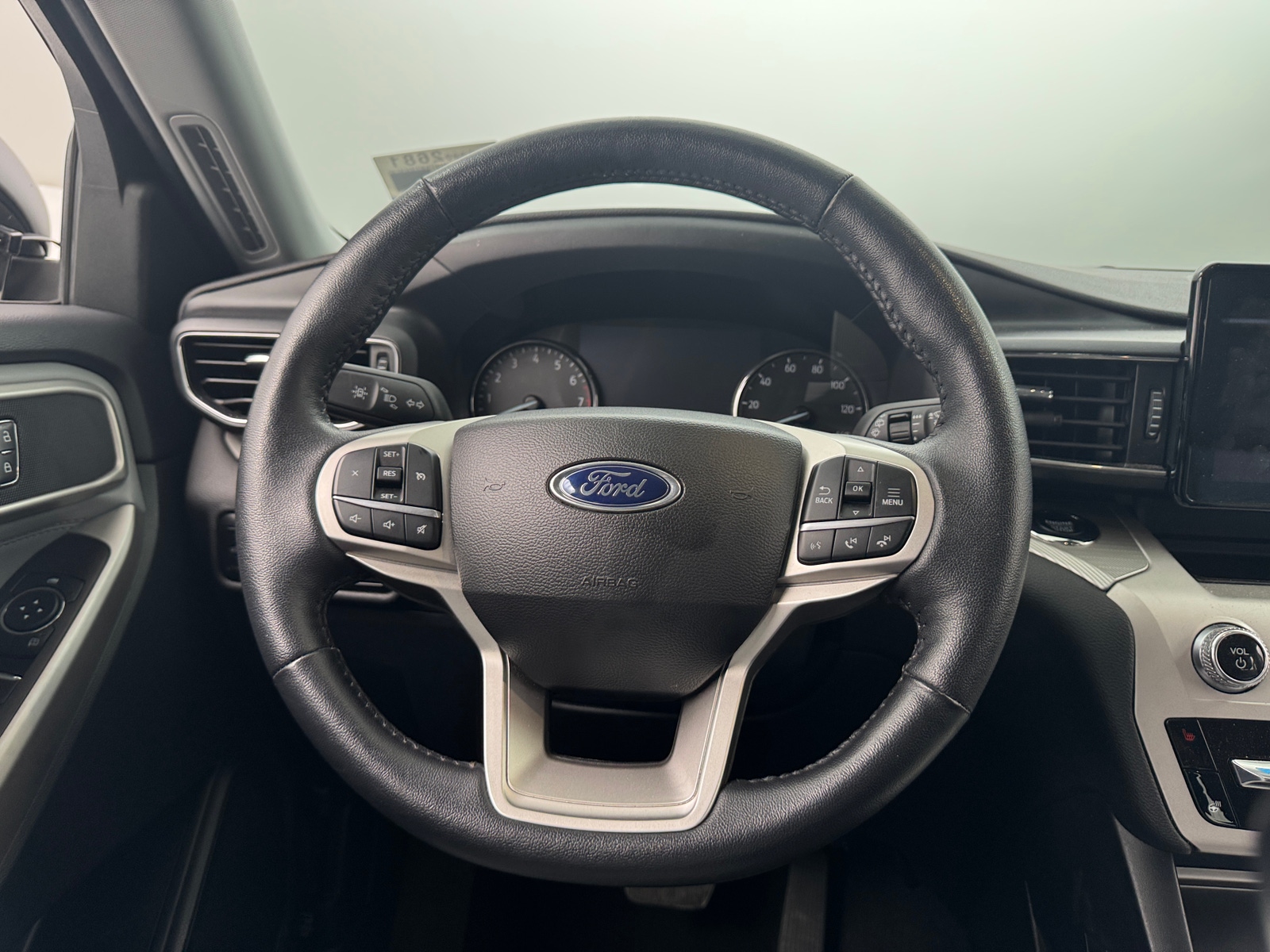 Thumbnail: 2024 Ford Explorer - 5