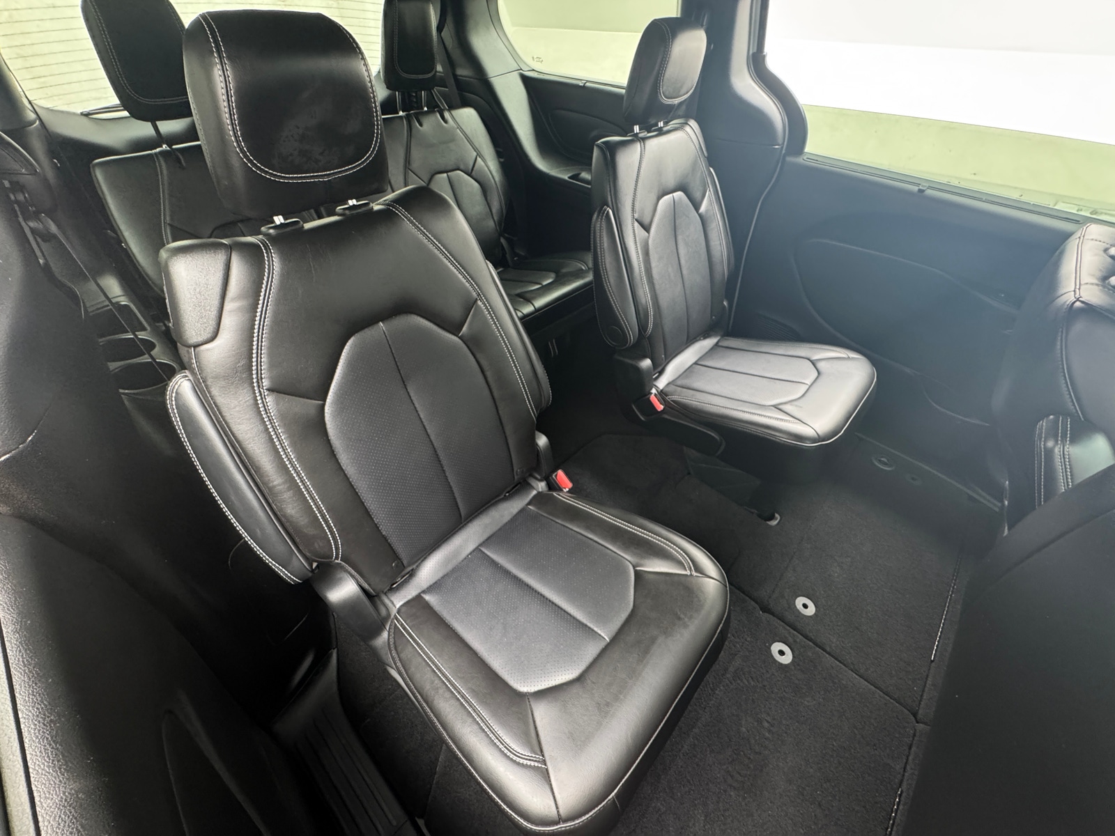 Thumbnail: 2025 Chrysler Pacifica - 5