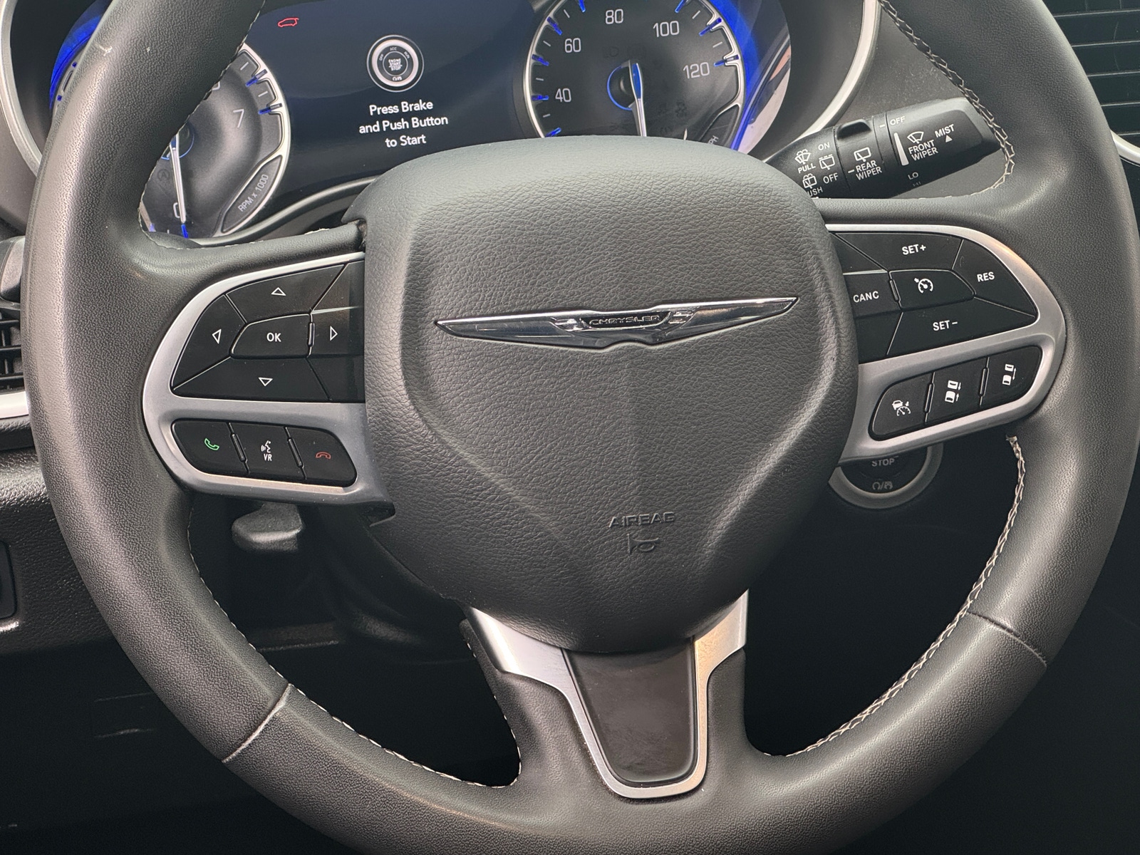 Thumbnail: 2025 Chrysler Pacifica - 4