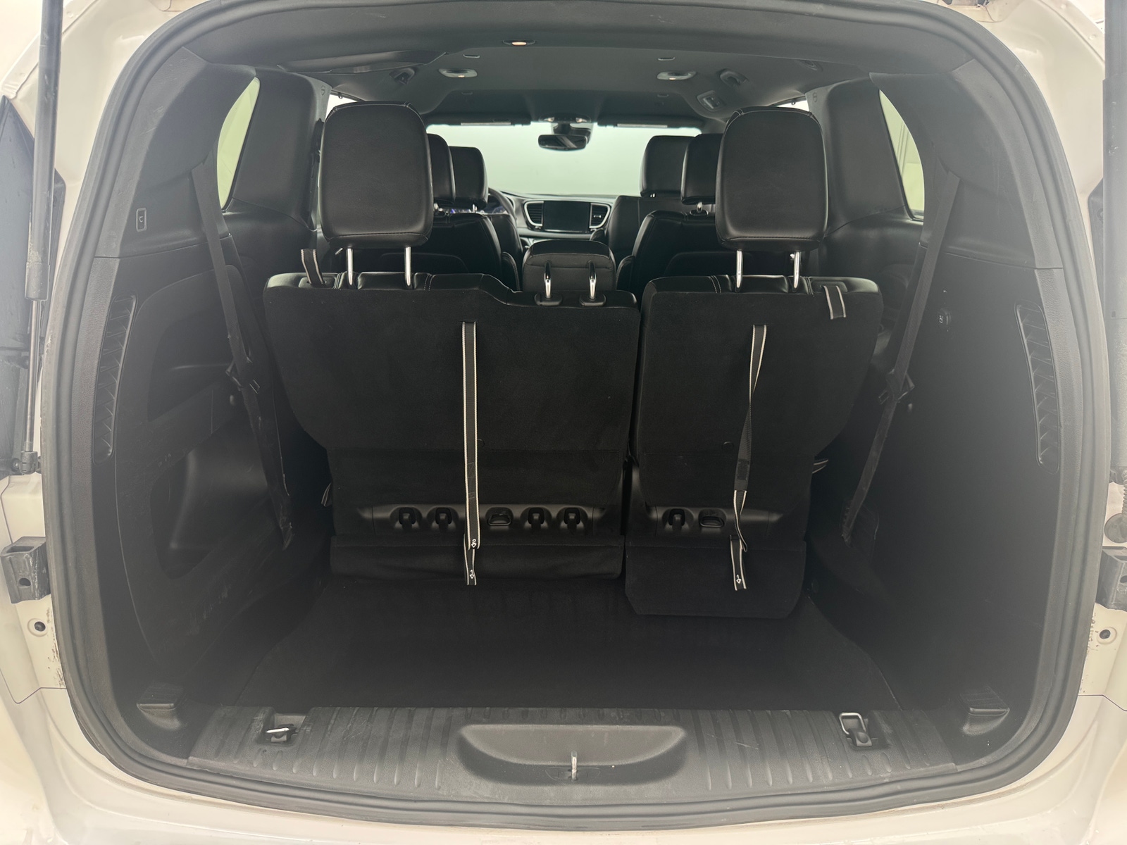 Thumbnail: 2025 Chrysler Pacifica - 6