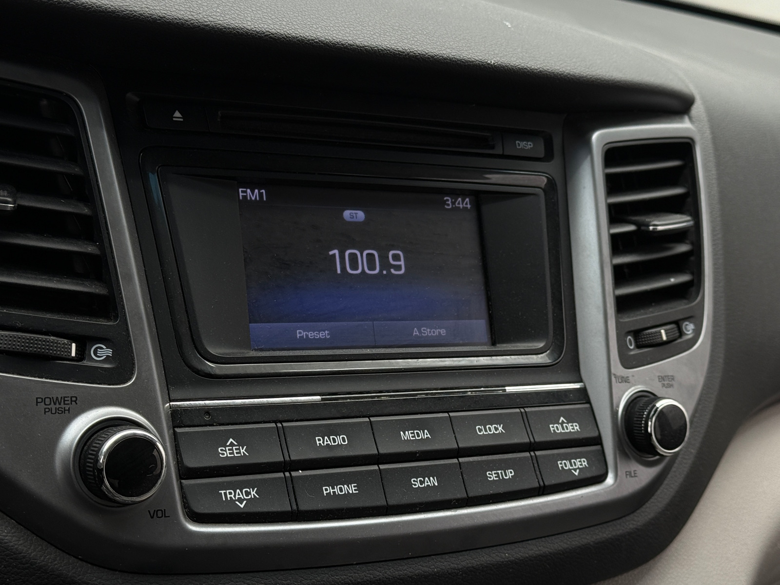 Thumbnail: 2018 Hyundai Tucson - 4