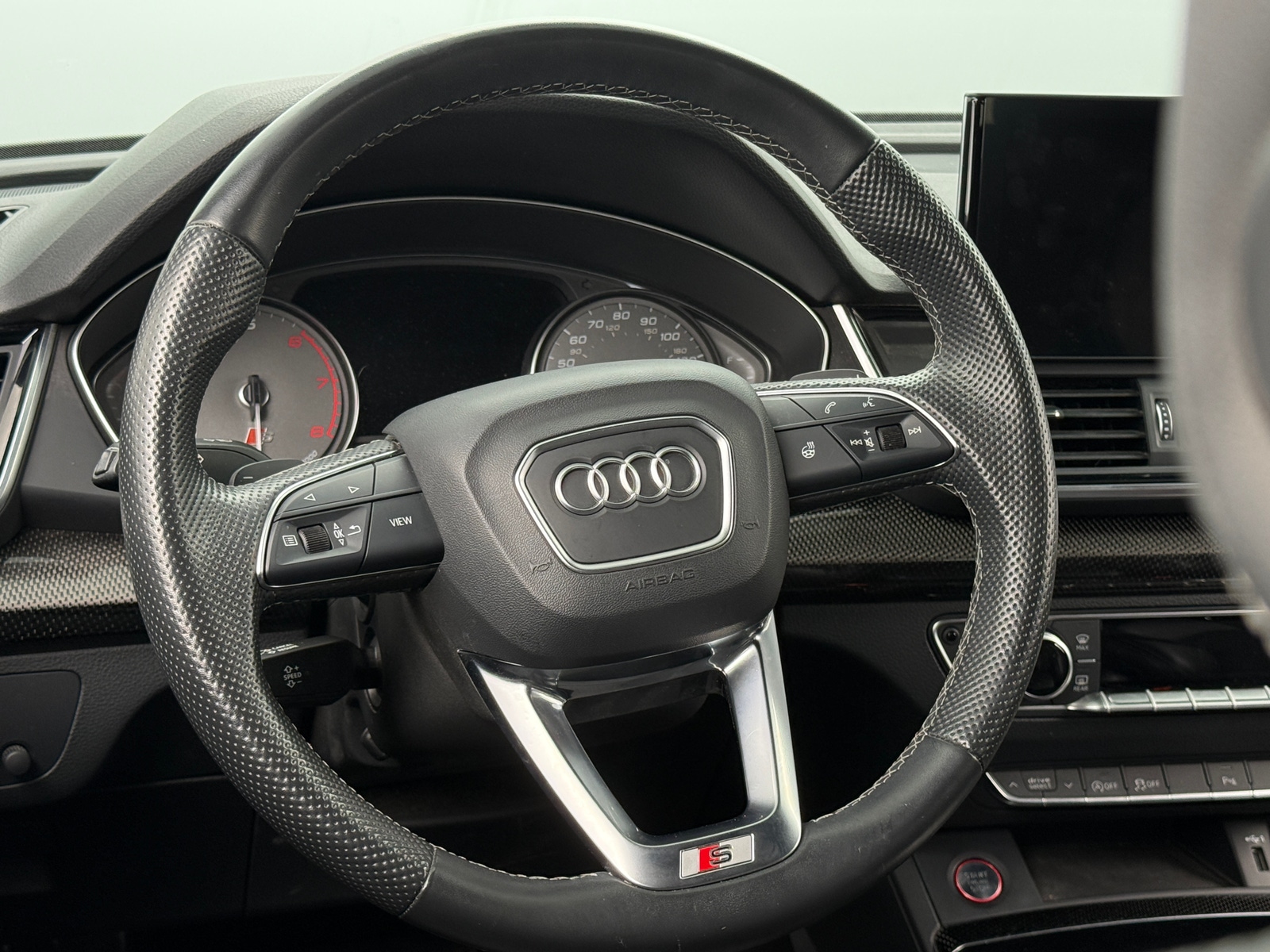 Thumbnail: 2022 Audi SQ5 - 4