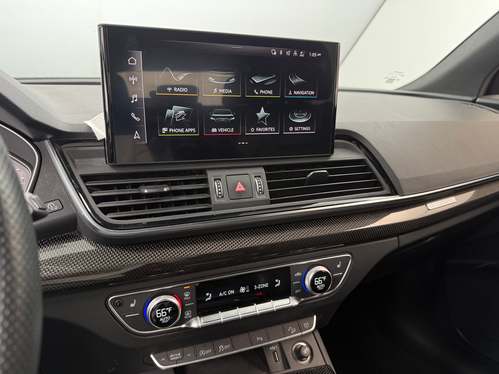 Thumbnail: 2022 Audi SQ5 - 3