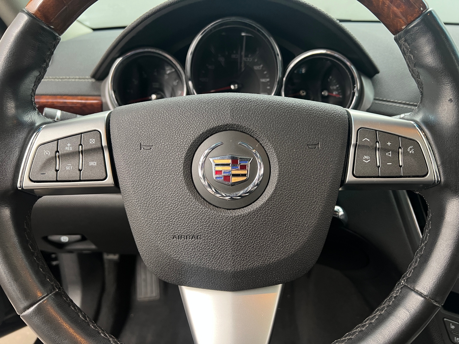 Thumbnail: 2010 Cadillac CTS - 4