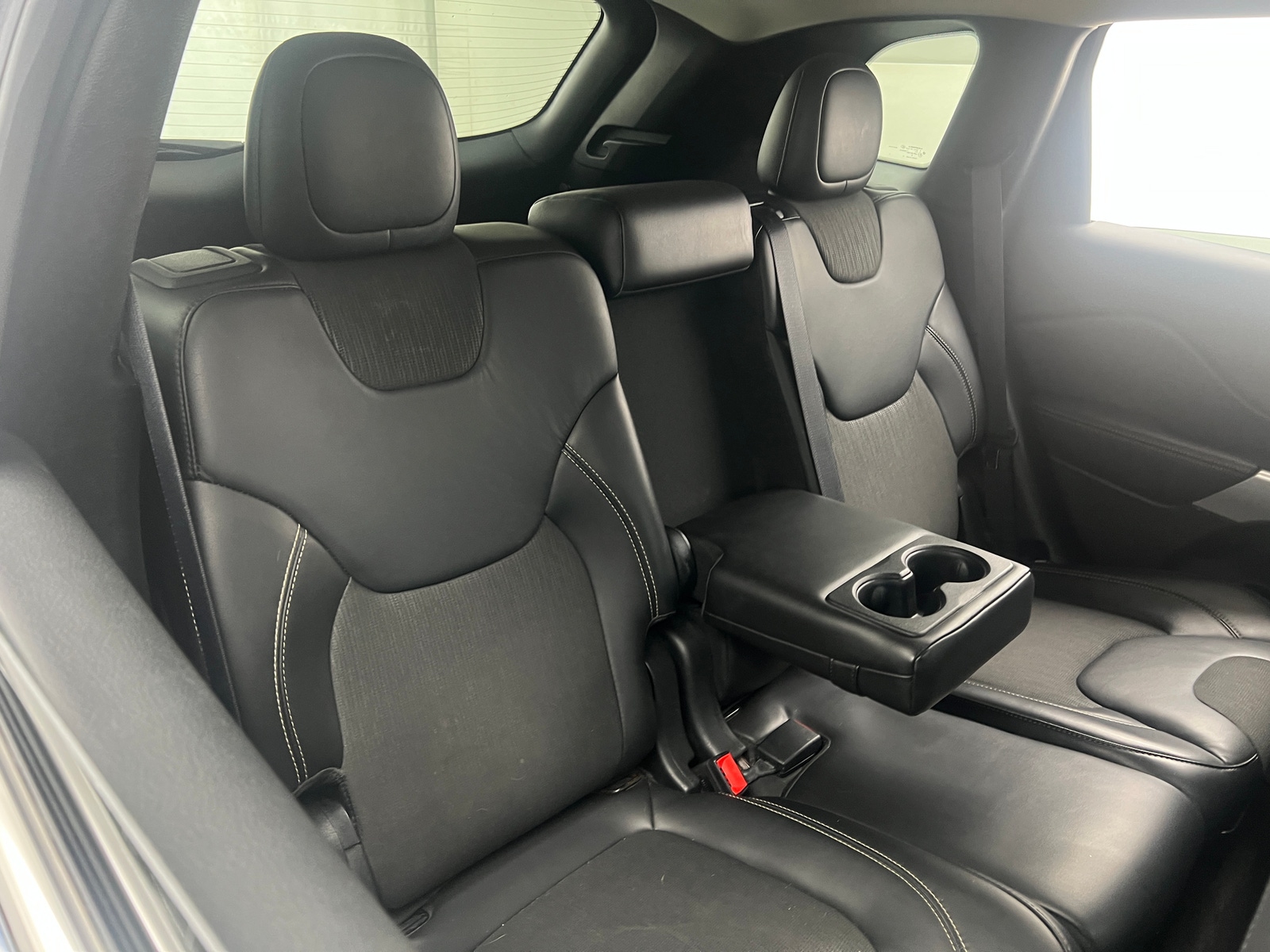 Thumbnail: 2018 Jeep Cherokee - 6