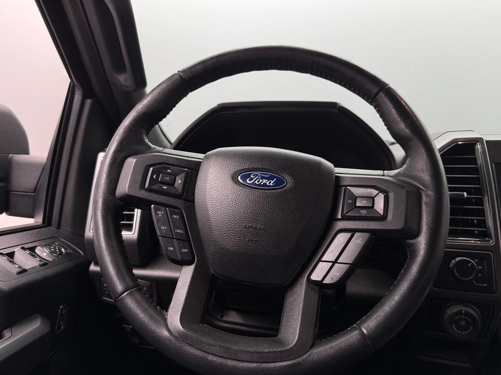 Thumbnail: 2018 Ford Econoline - 5