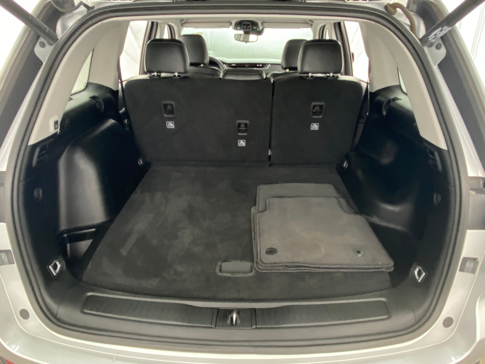 Thumbnail: 2023 Jeep Grand Cherokee - 6