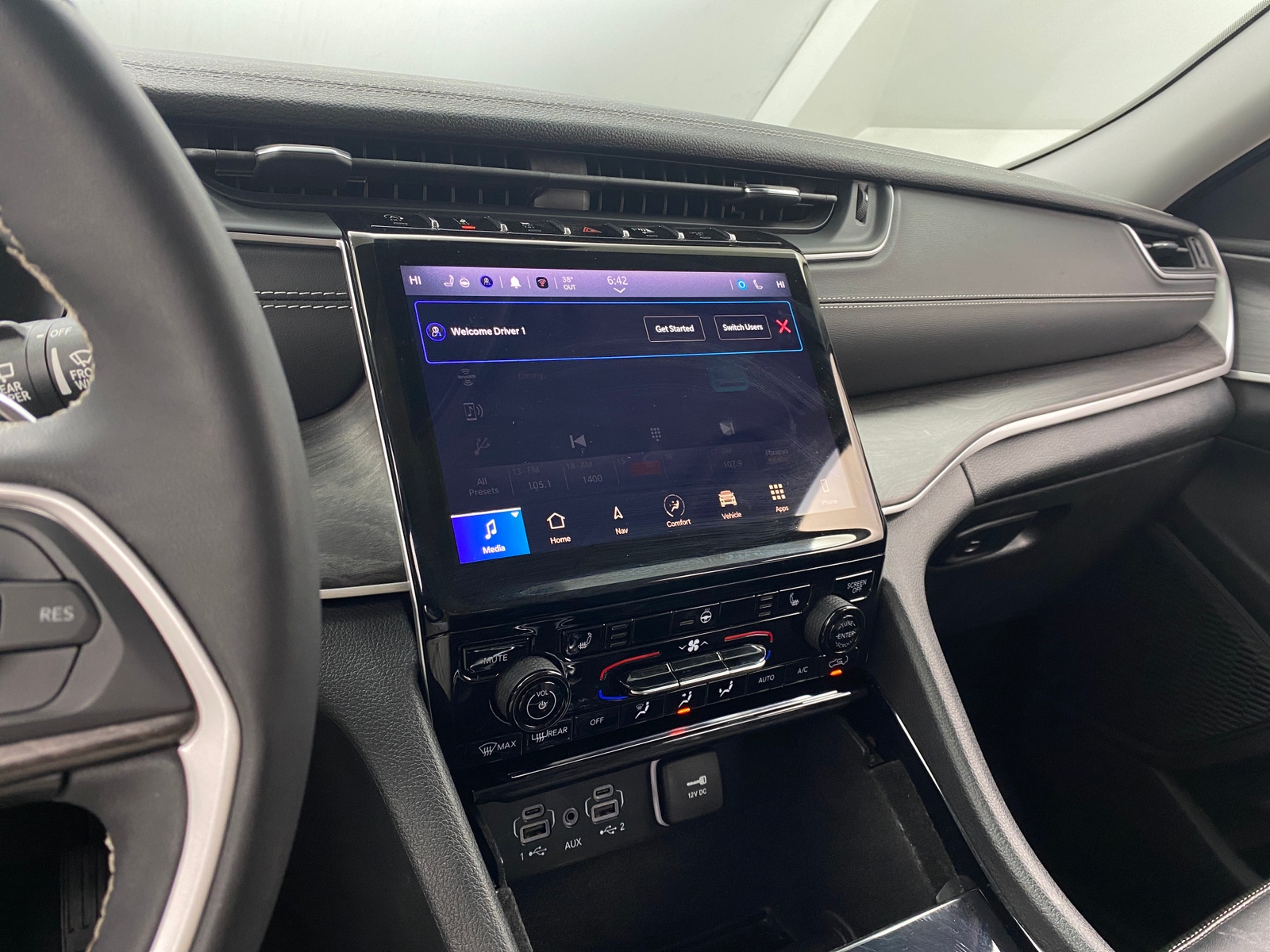 Thumbnail: 2023 Jeep Grand Cherokee - 3