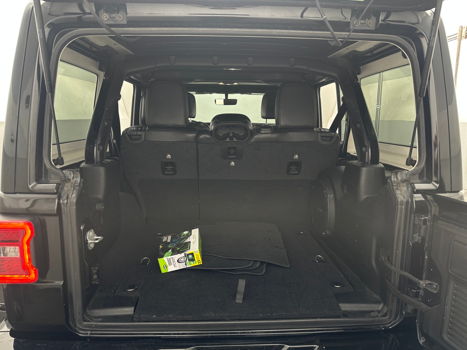 Thumbnail: 2020 Jeep Wrangler - 6