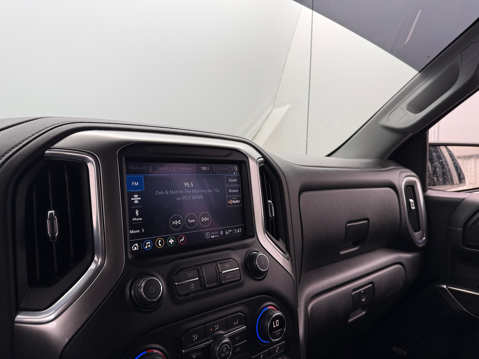 Thumbnail: 2021 Chevrolet Silverado 1500 - 3