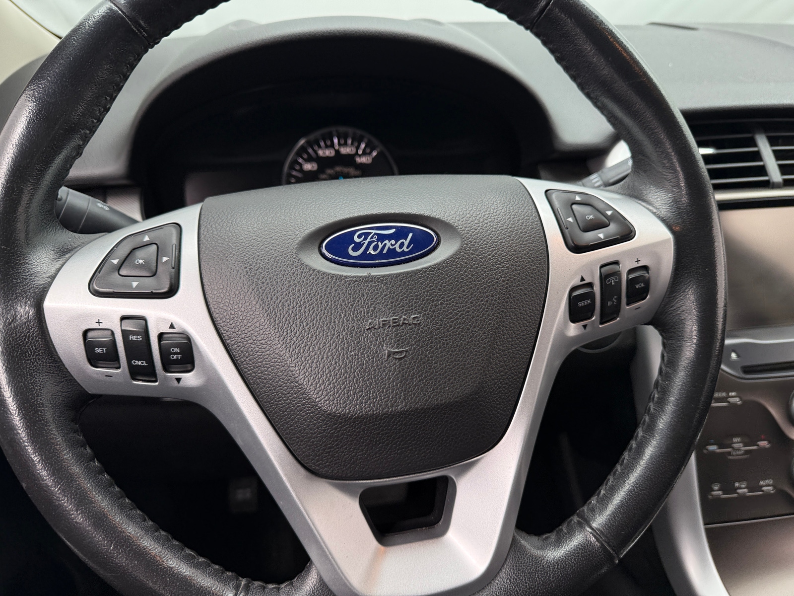 Thumbnail: 2014 Ford Edge - 4