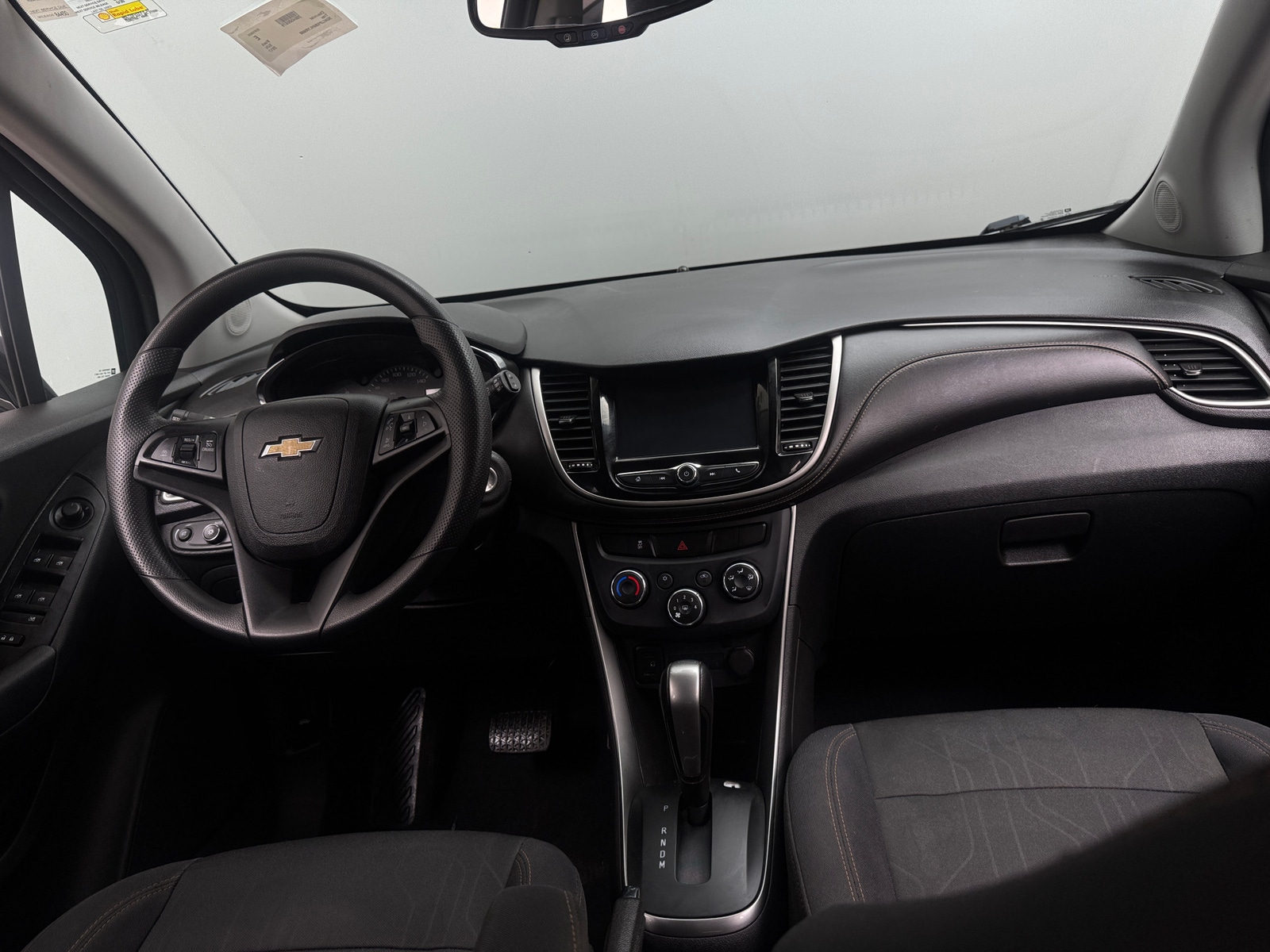 Thumbnail: 2017 Chevrolet Trax - 3