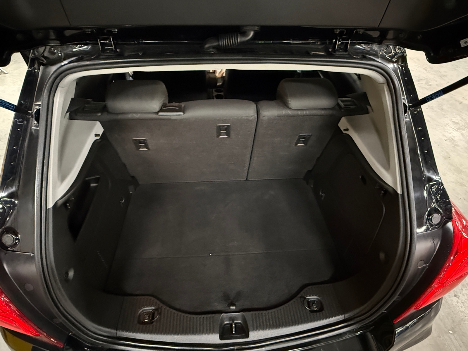 Thumbnail: 2017 Chevrolet Trax - 7