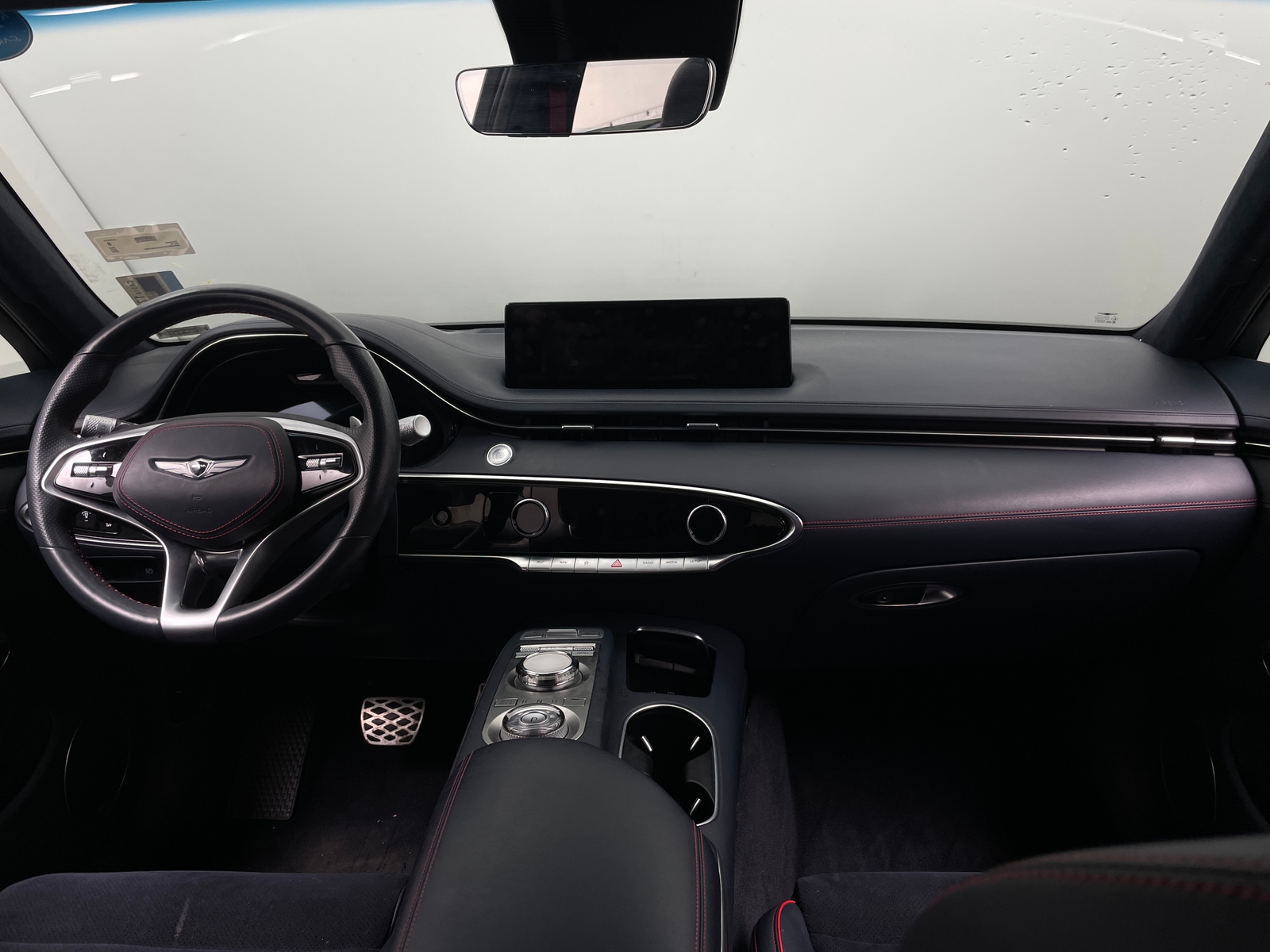 Thumbnail: 2022 Genesis GV70 - 2