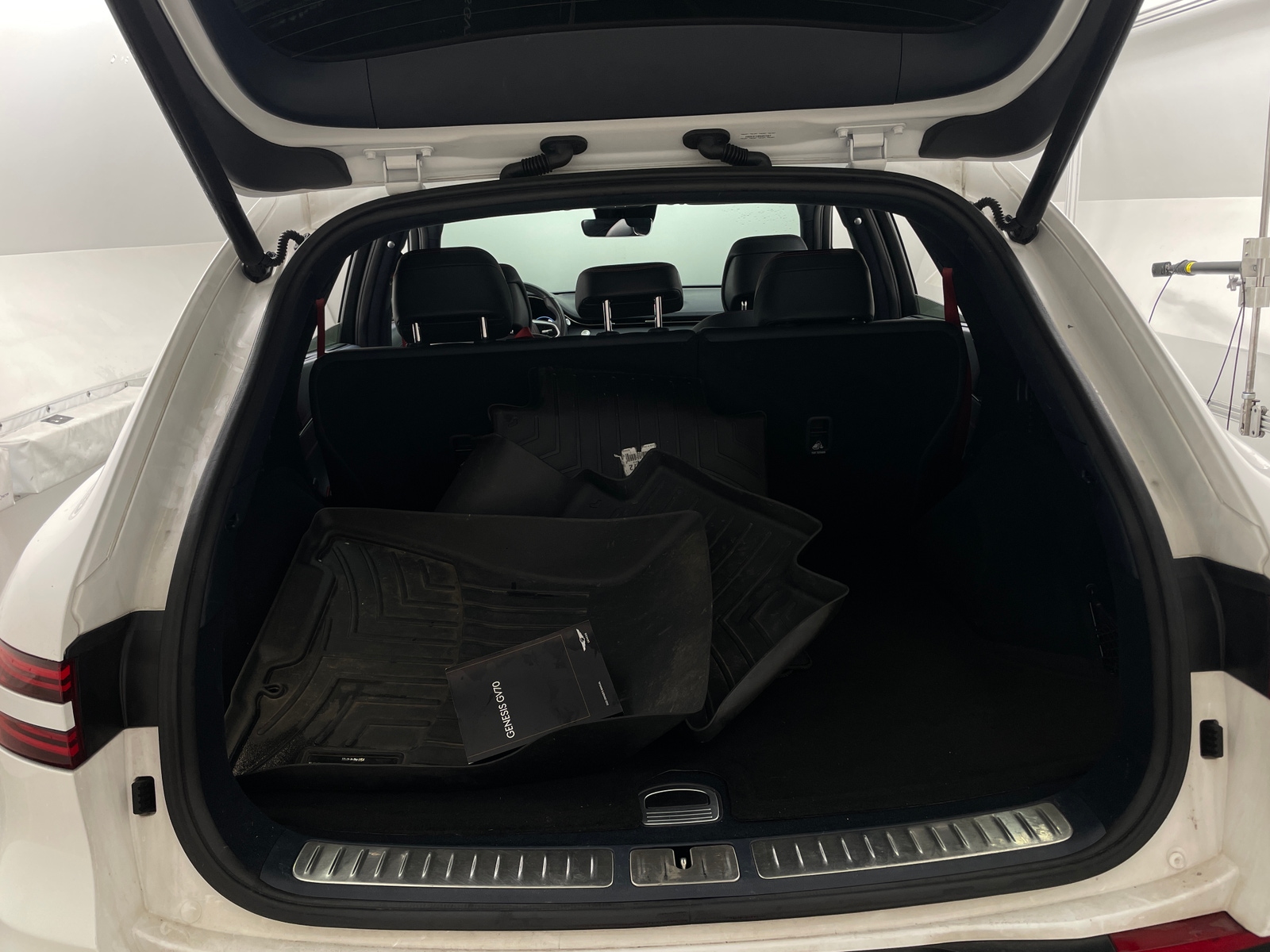 Thumbnail: 2022 Genesis GV70 - 6