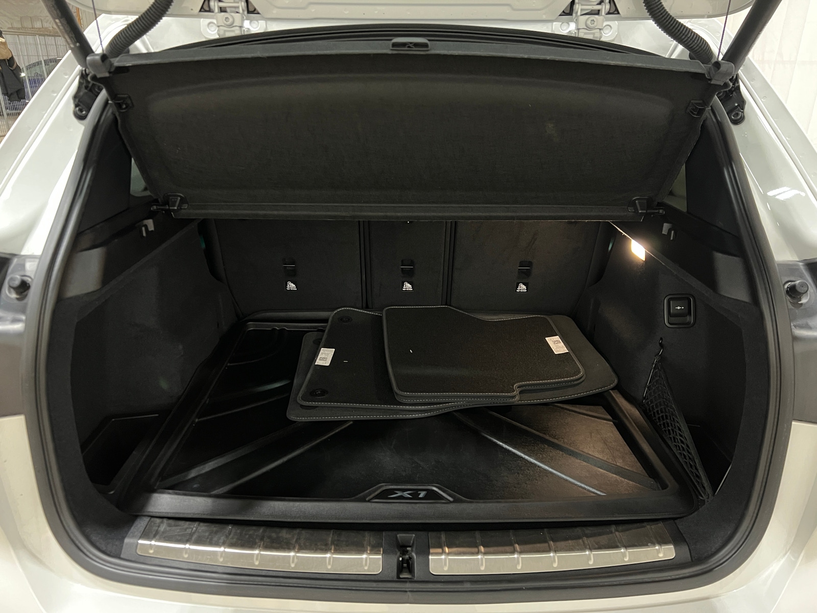 Thumbnail: 2020 BMW X1 - 6