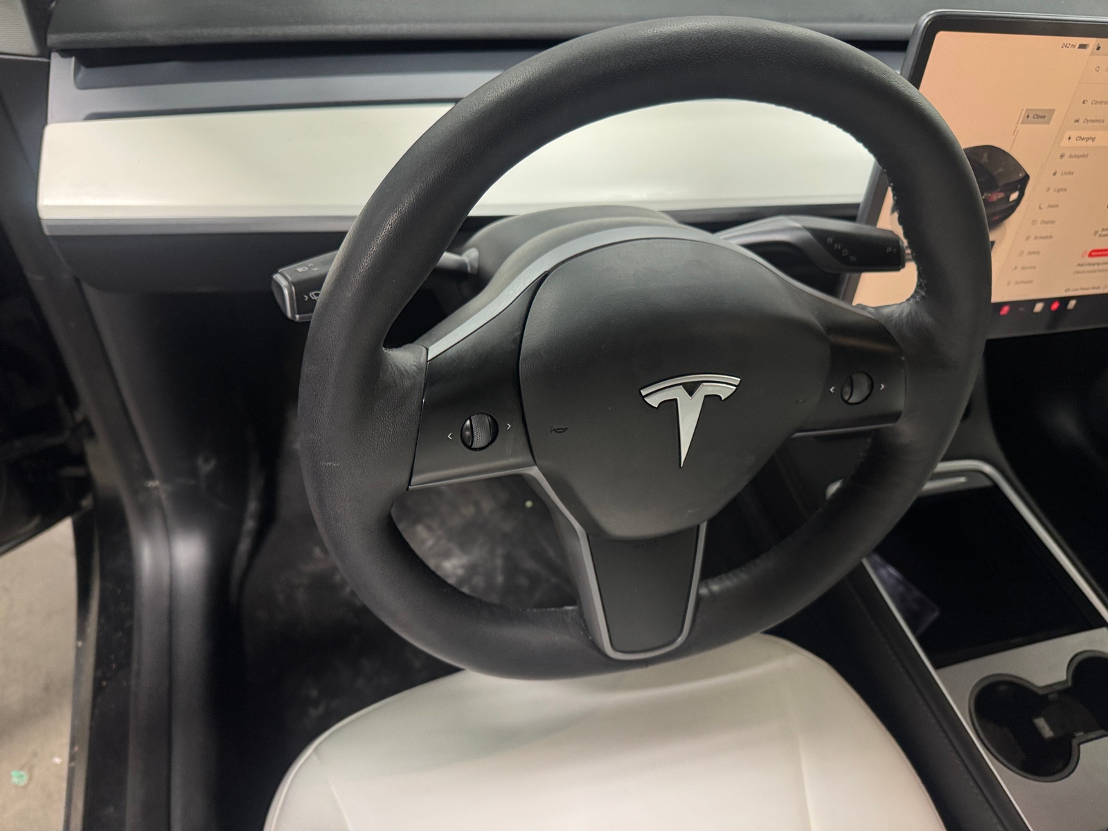 Thumbnail: 2023 Tesla Model Y - 4
