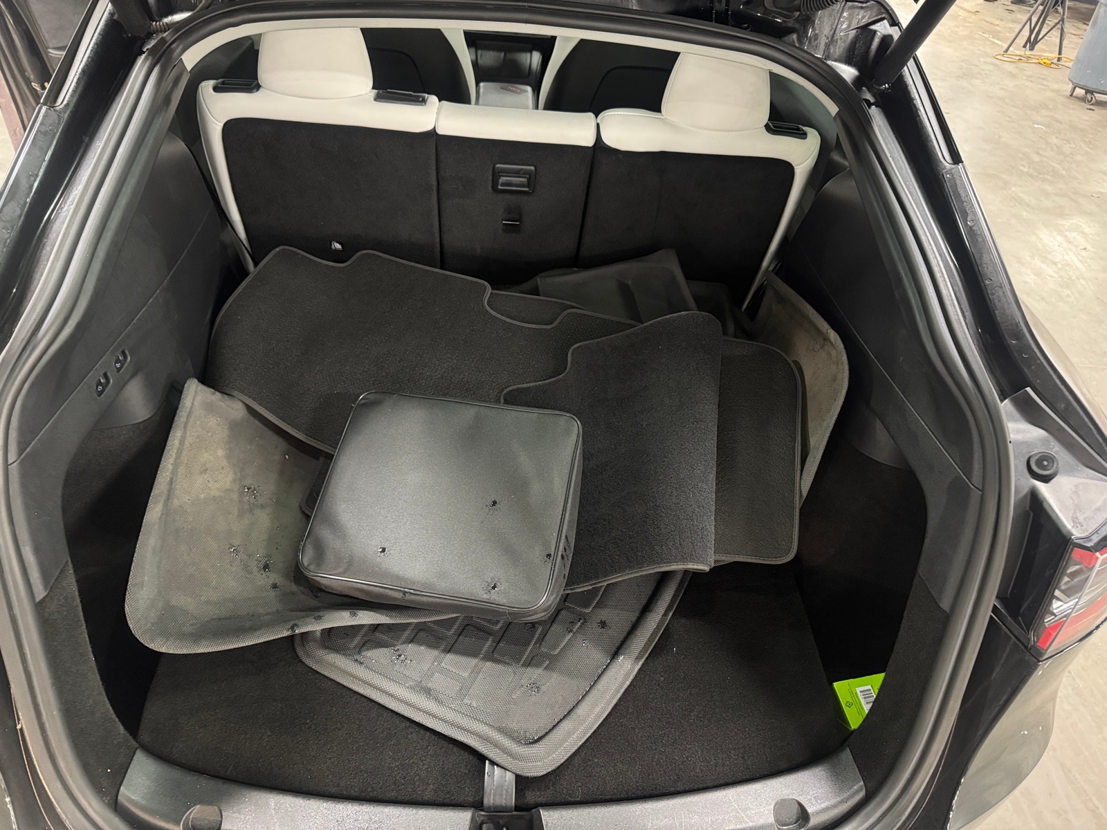 Thumbnail: 2023 Tesla Model Y - 6