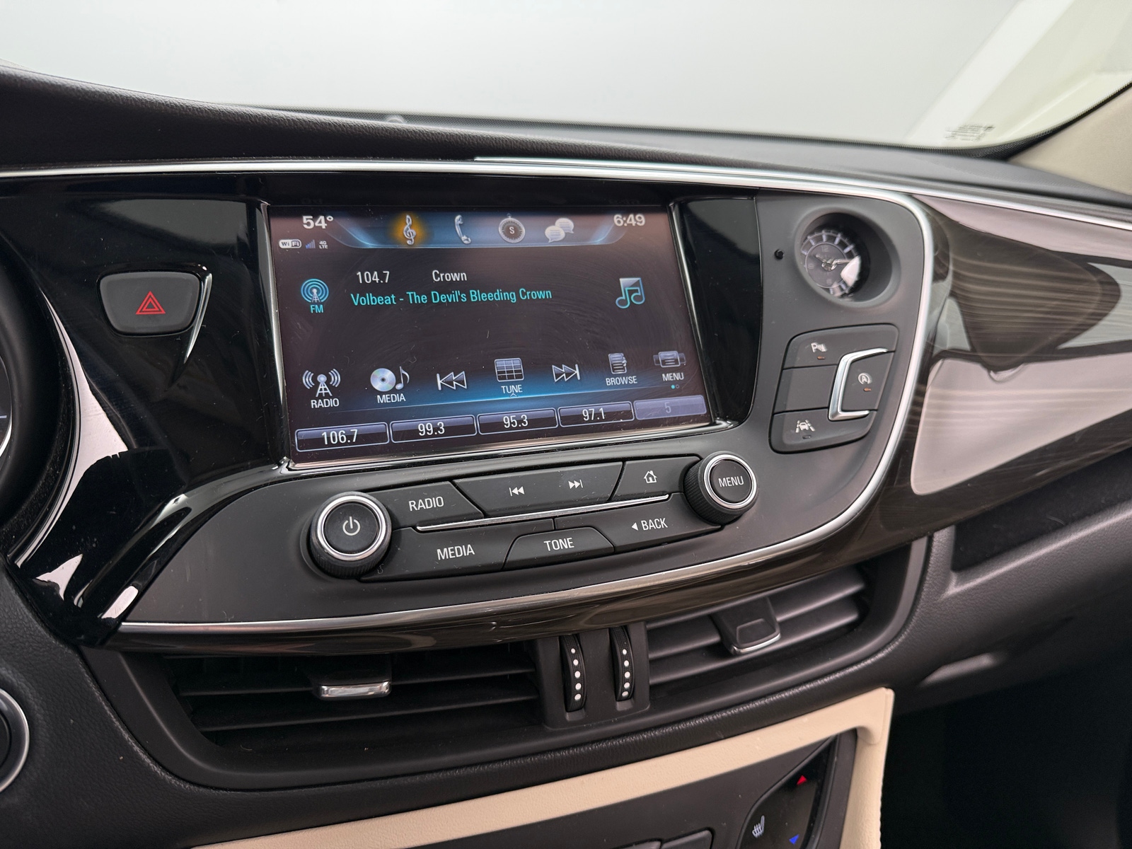 Thumbnail: 2020 Buick Envision - 3