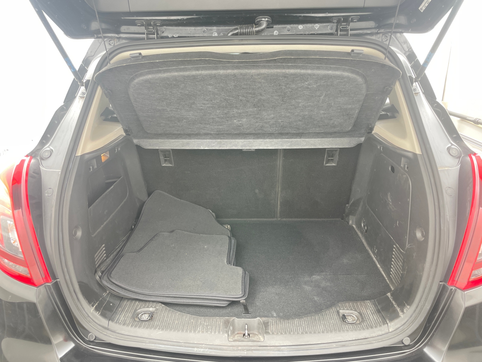 Thumbnail: 2019 Buick Encore - 6