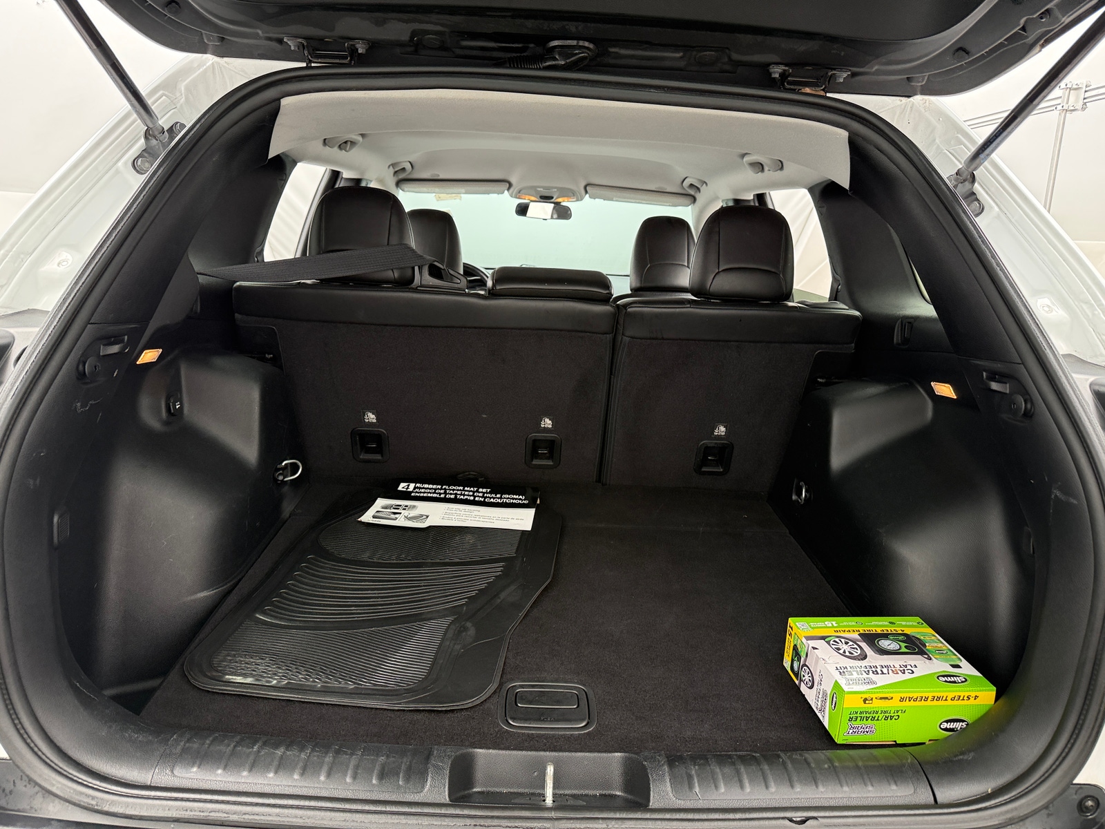 Thumbnail: 2020 Jeep Cherokee - 7