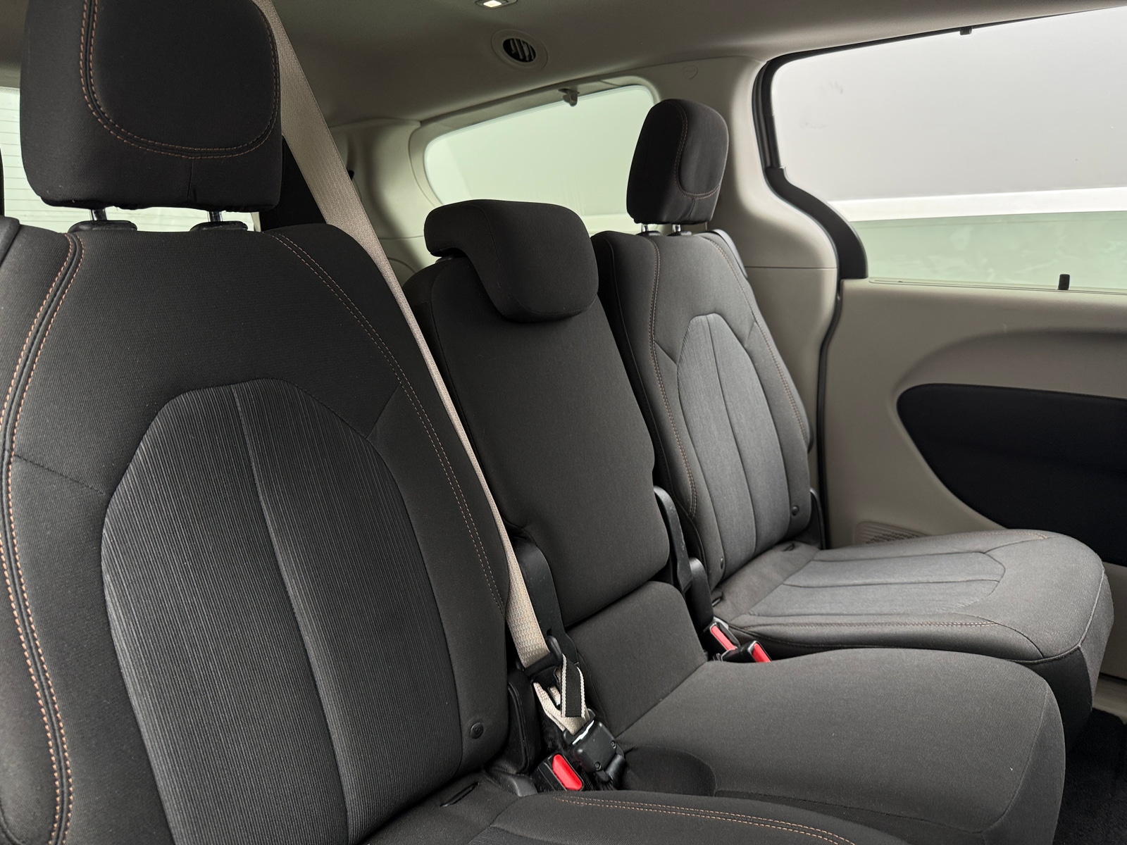 Thumbnail: 2018 Chrysler Pacifica - 6