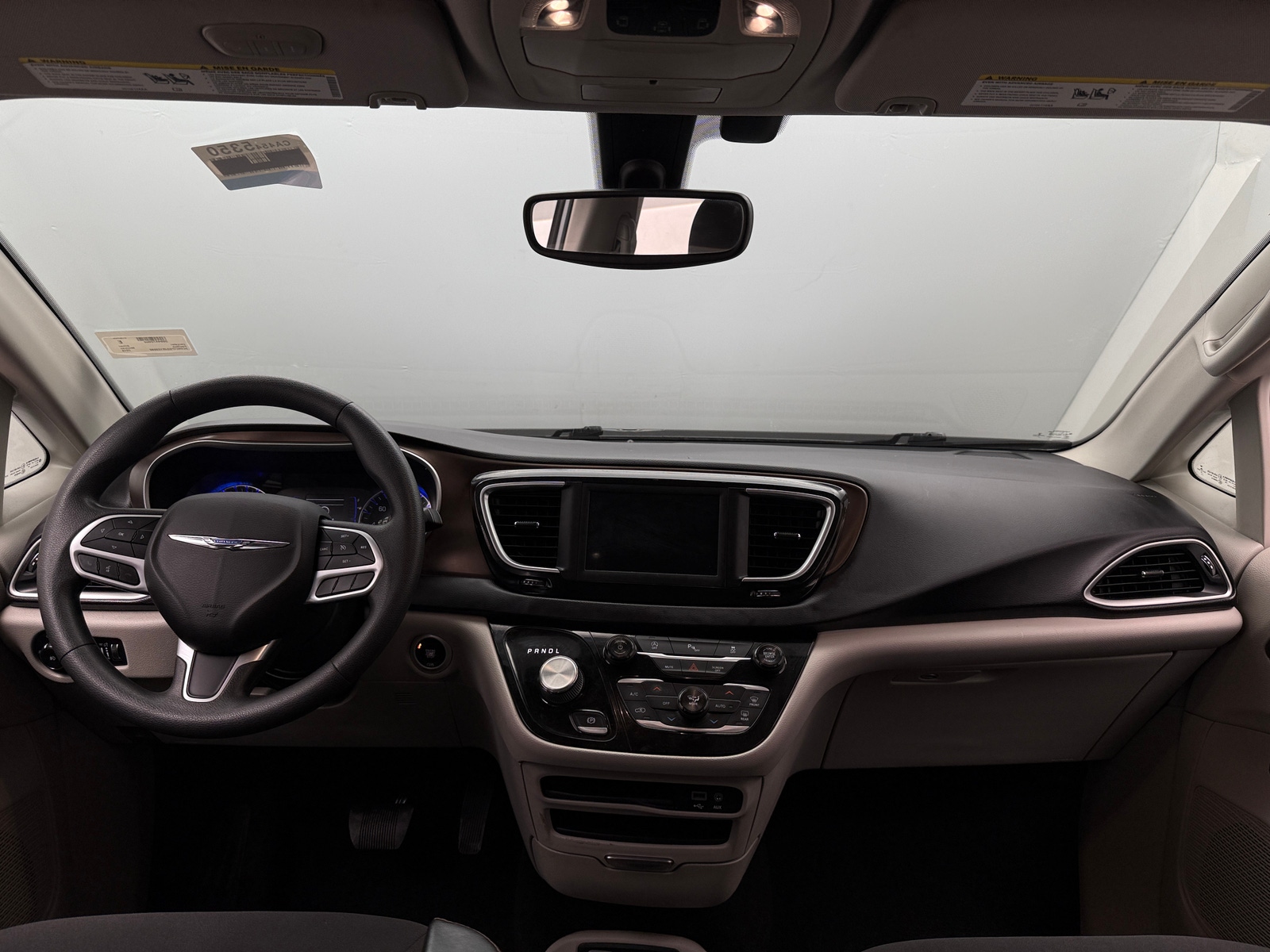 Thumbnail: 2018 Chrysler Pacifica - 3