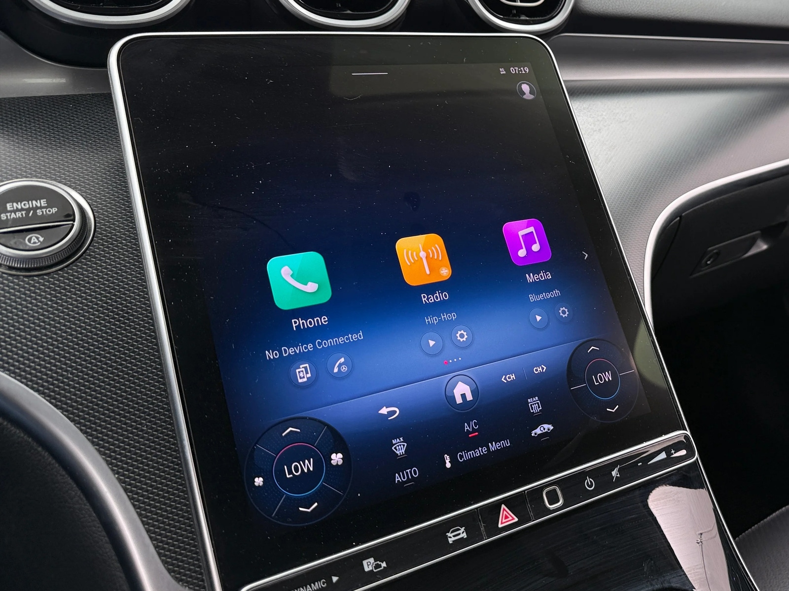 Thumbnail: 2025 Mercedes-Benz C-Class - 3