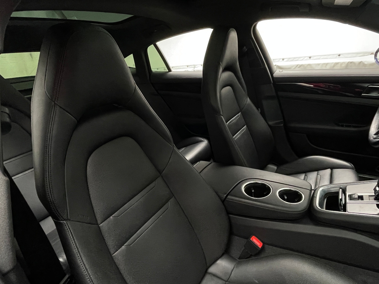 Thumbnail: 2020 Porsche Panamera - 2