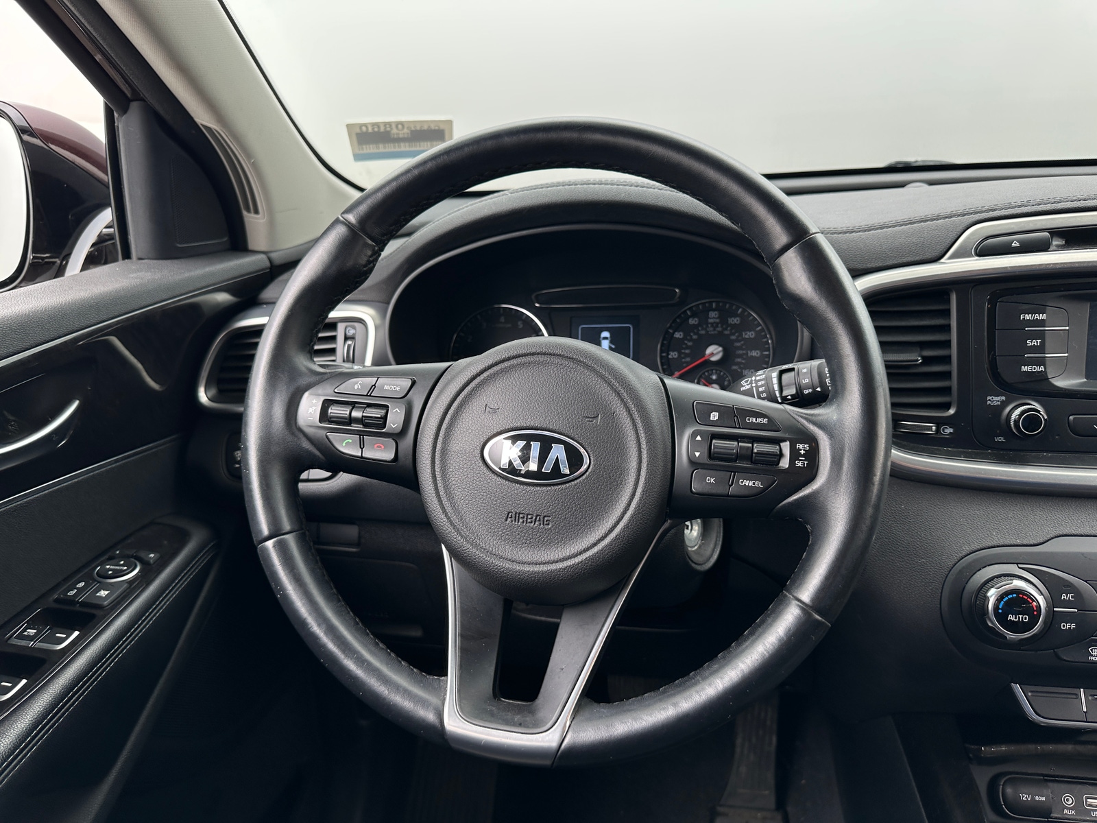 Thumbnail: 2016 Kia Sorento - 4