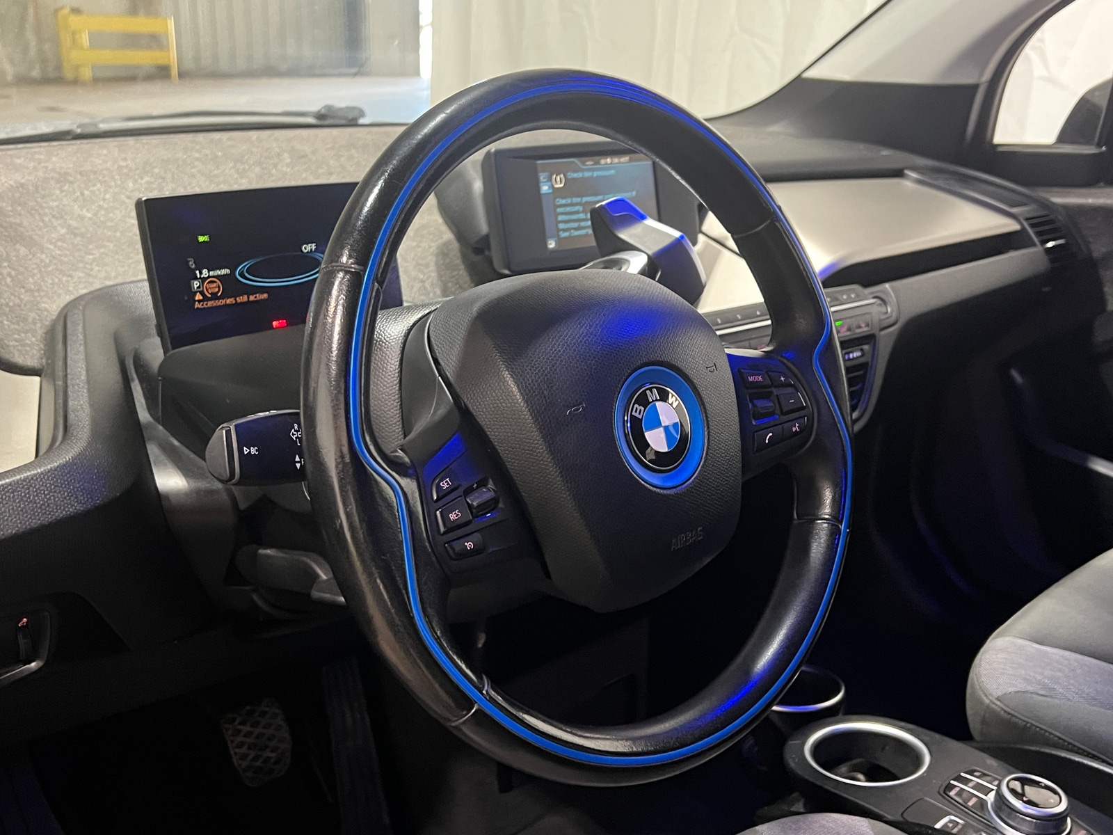 Thumbnail: 2017 BMW i3 - 5