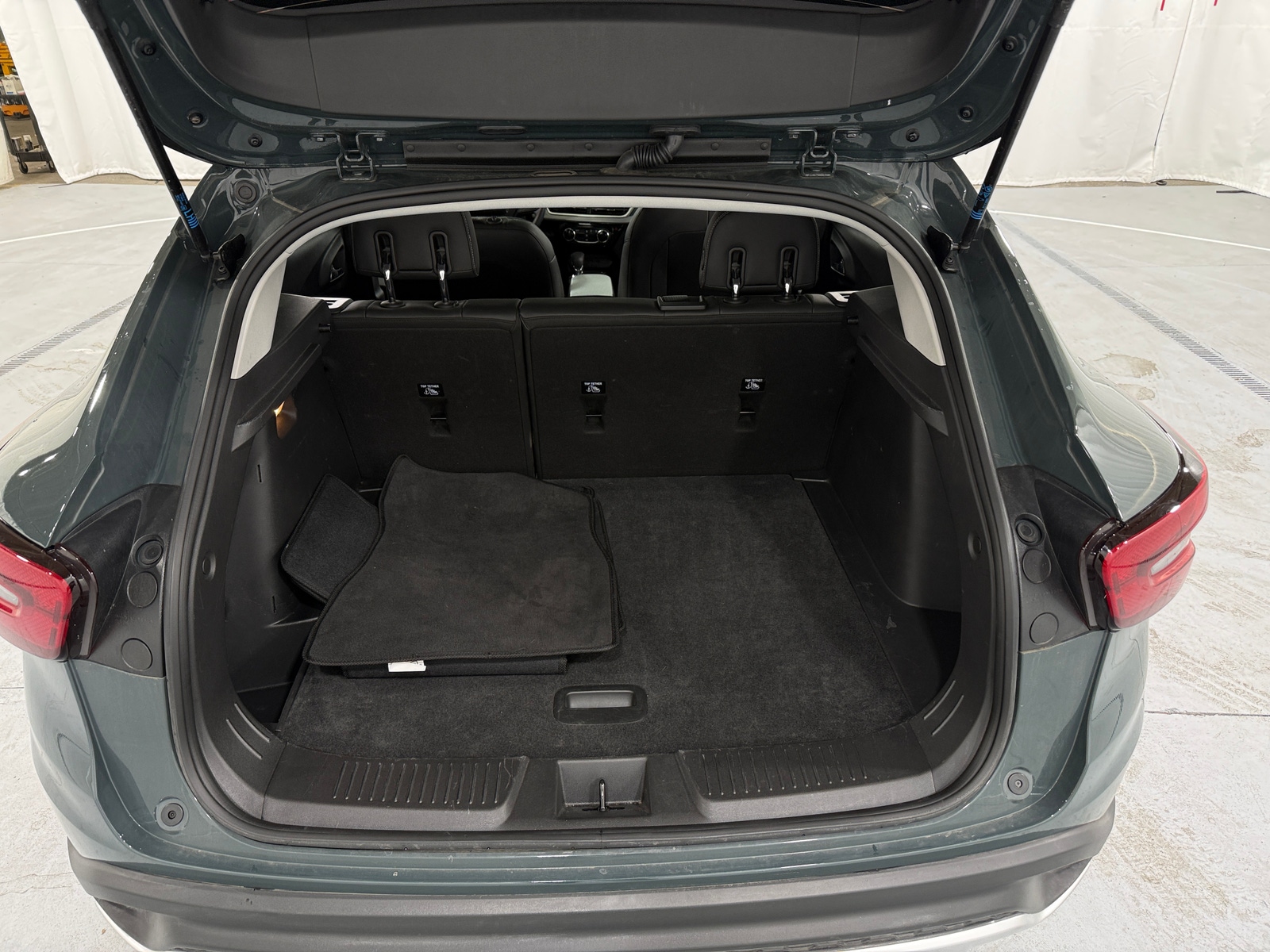 Thumbnail: 2025 Chevrolet Trax - 7