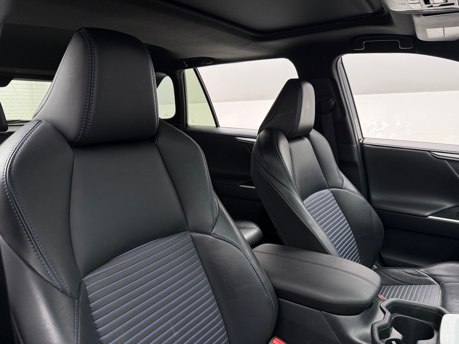 Thumbnail: 2020 Toyota RAV4 - 2