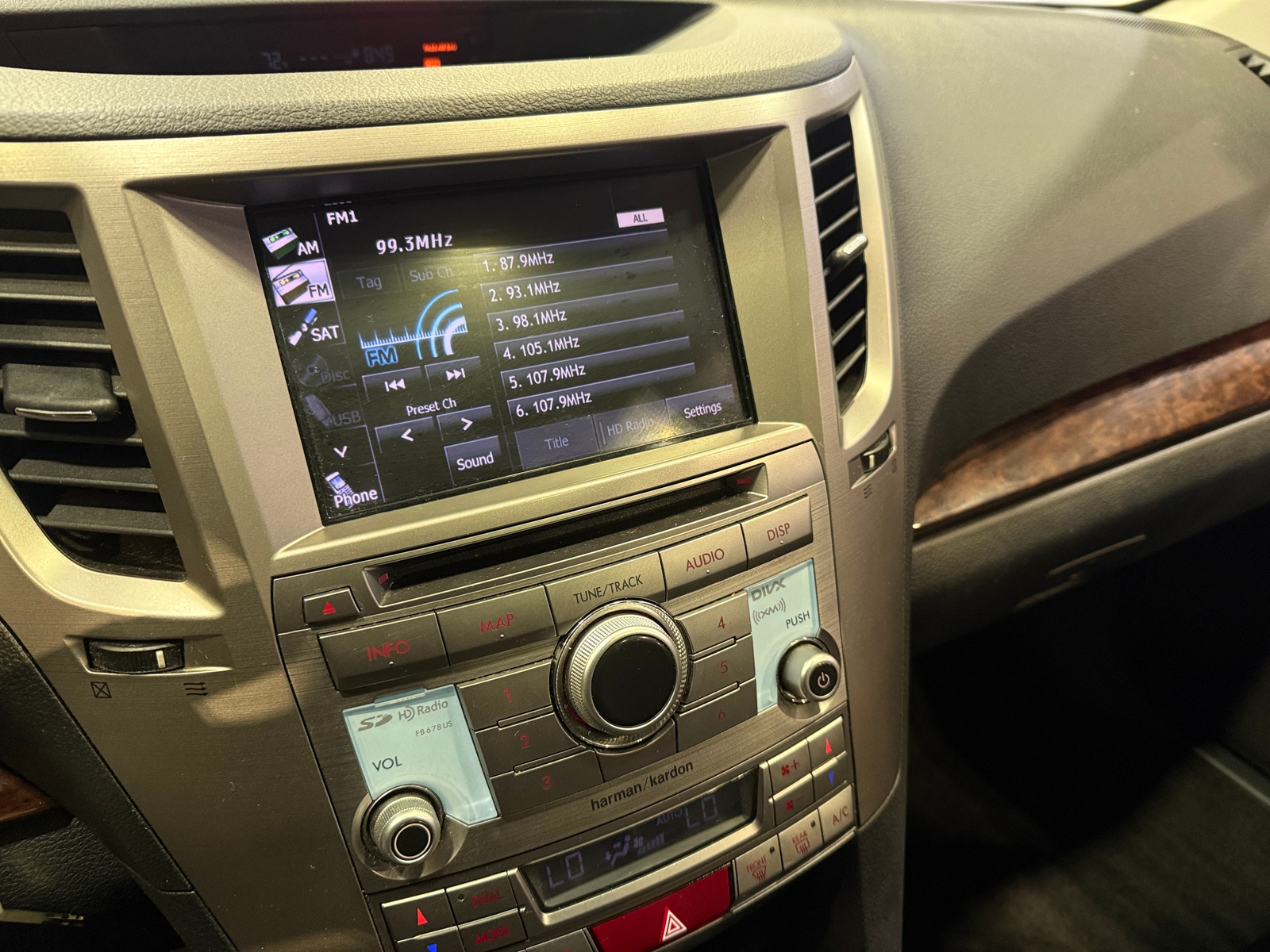 Thumbnail: 2013 Subaru Legacy - 3