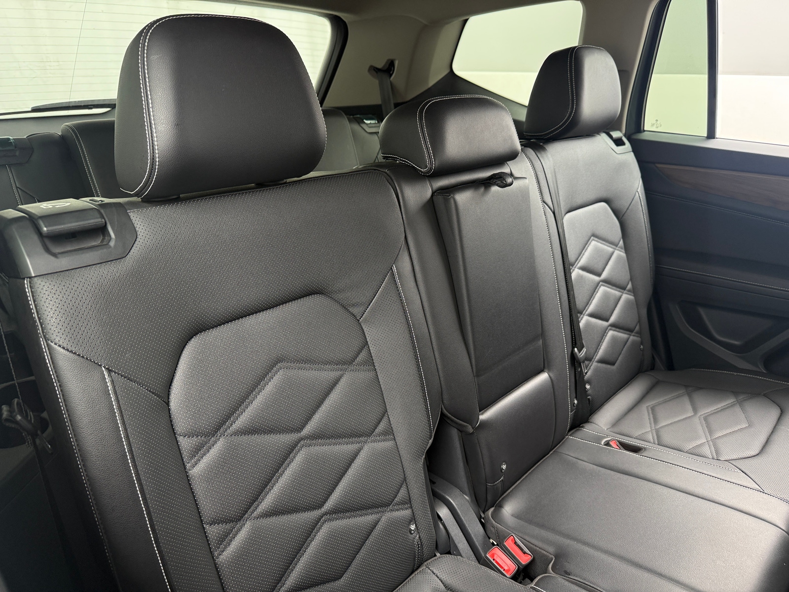 Thumbnail: 2024 Volkswagen Atlas - 6