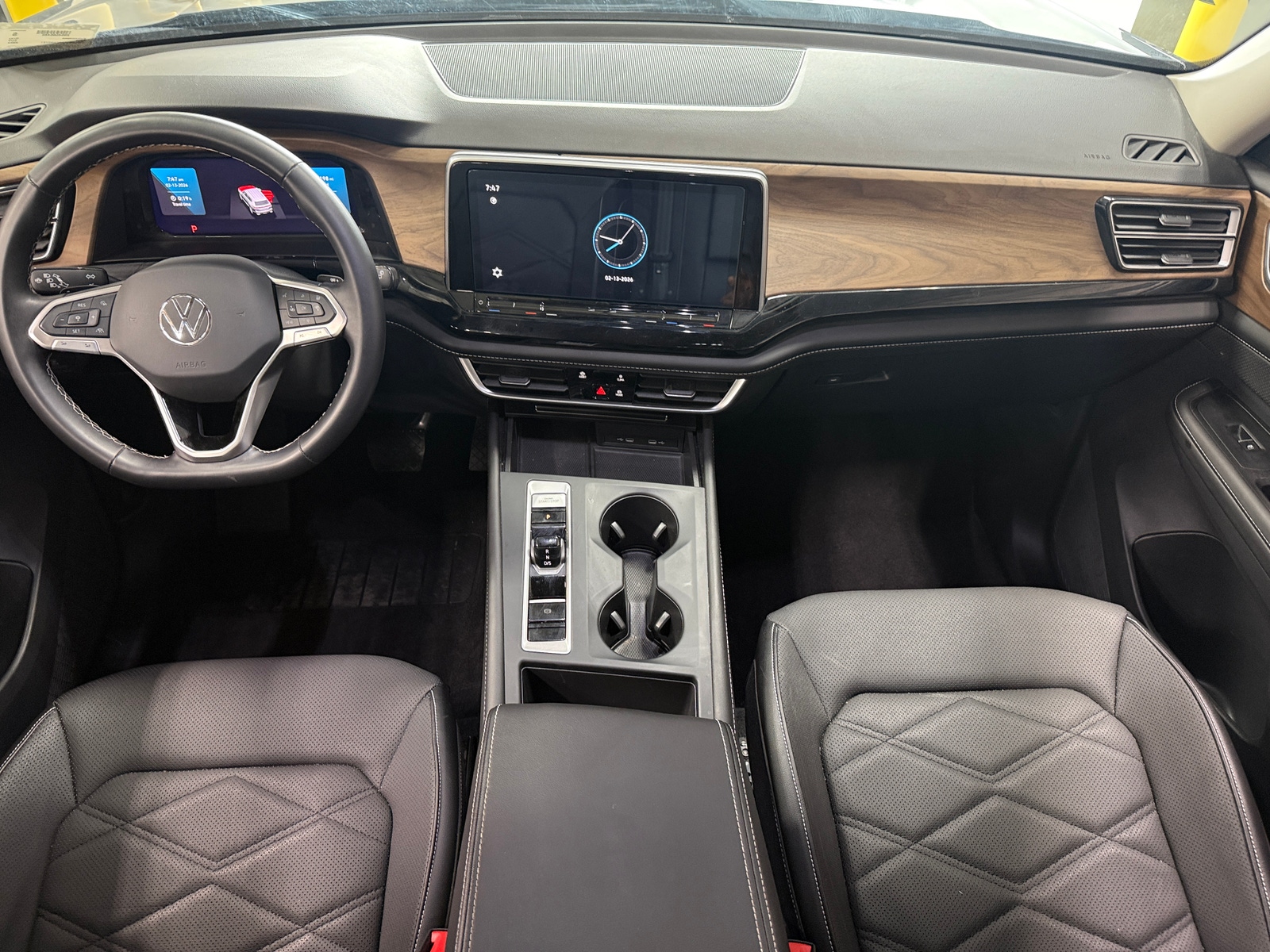 Thumbnail: 2024 Volkswagen Atlas - 3